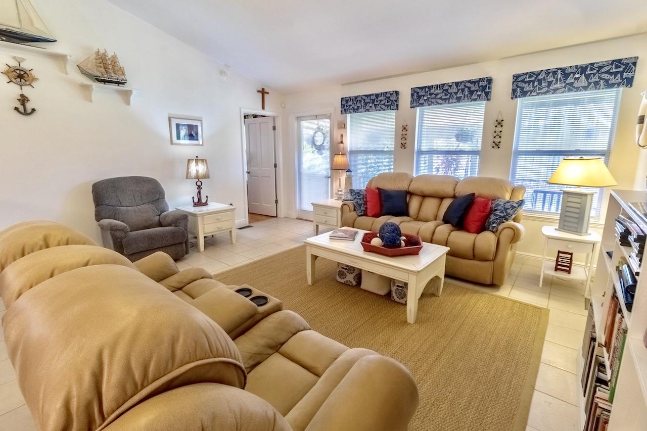 TOWN OF SANTA ROSA - Residential