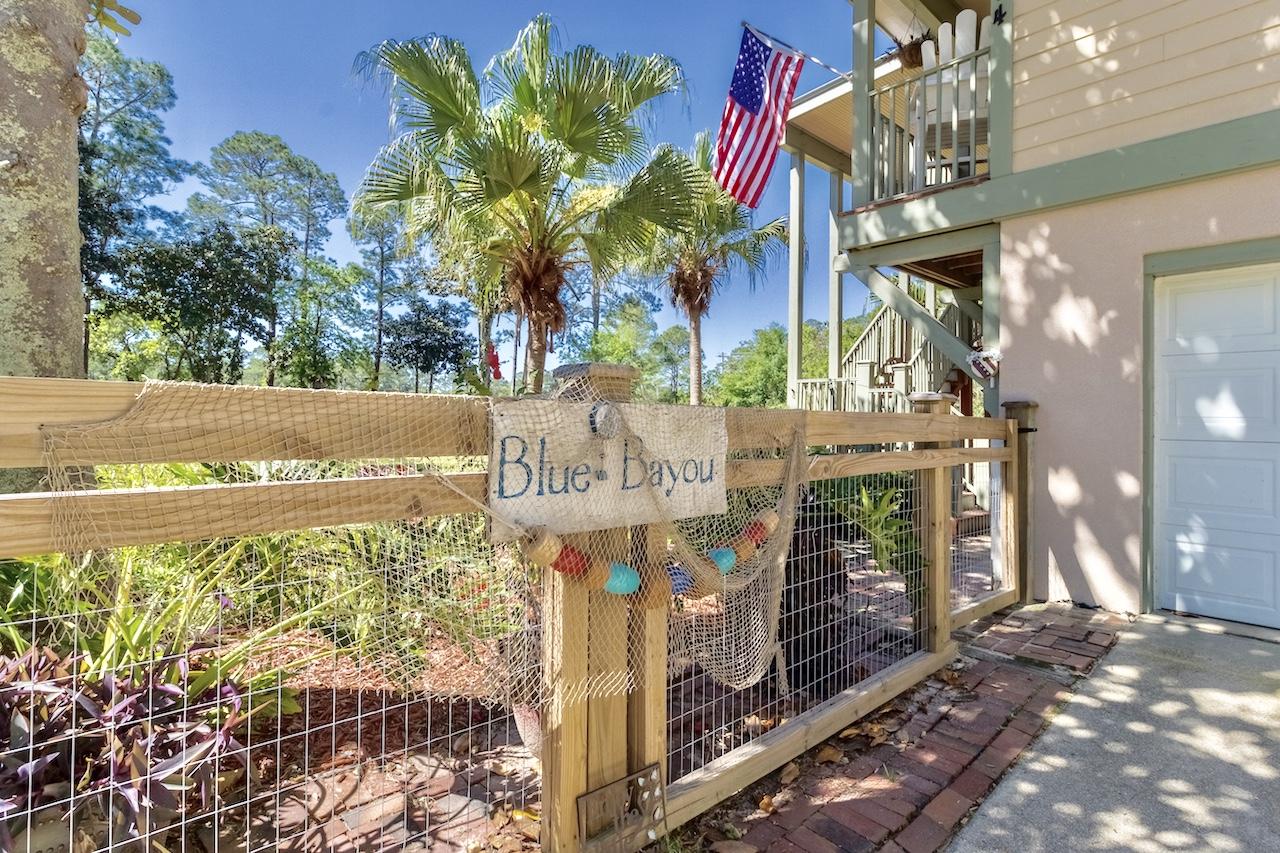 TOWN OF SANTA ROSA - Residential