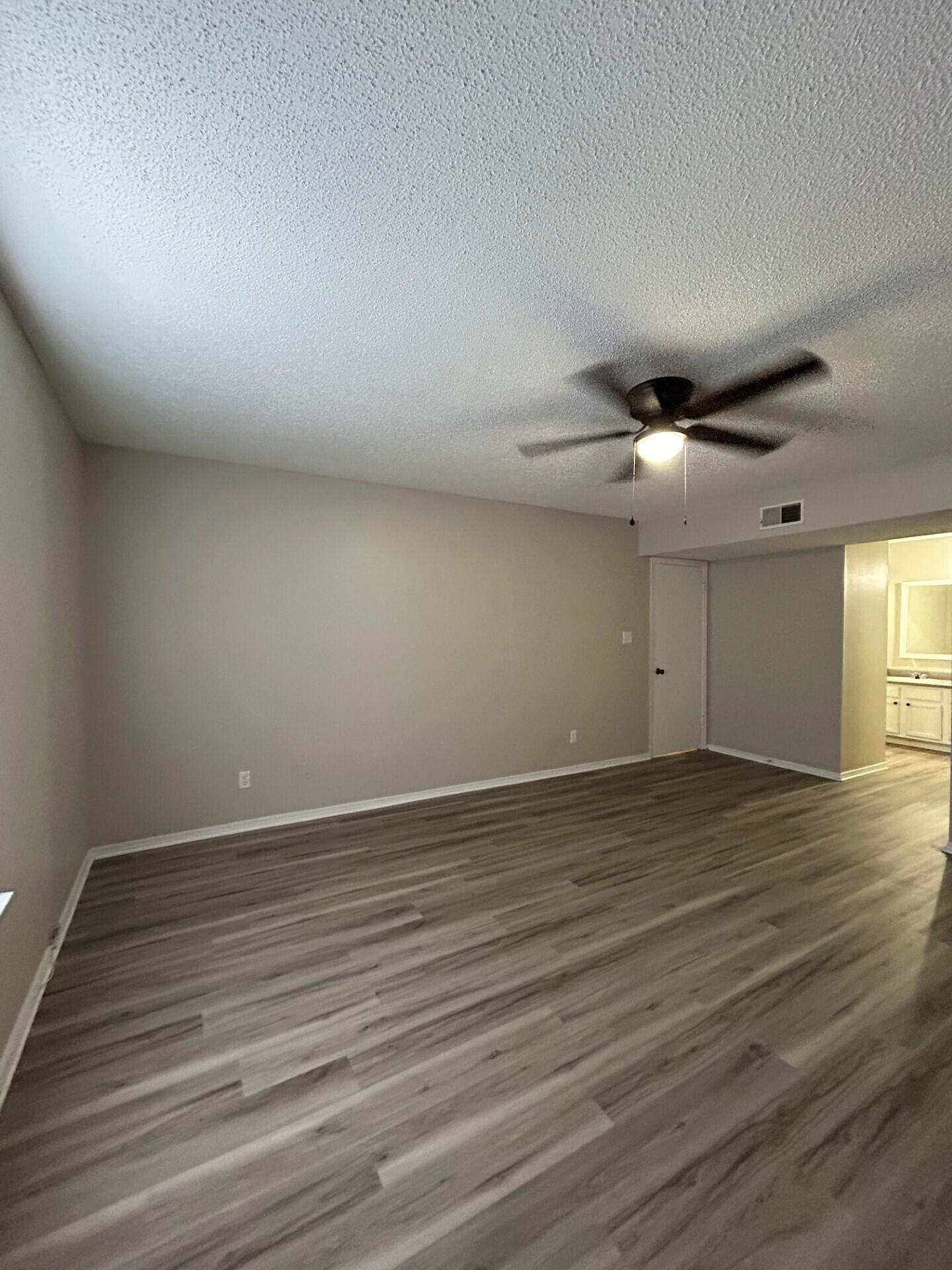 GOLF CLUB CONDO THE - Residential Lease