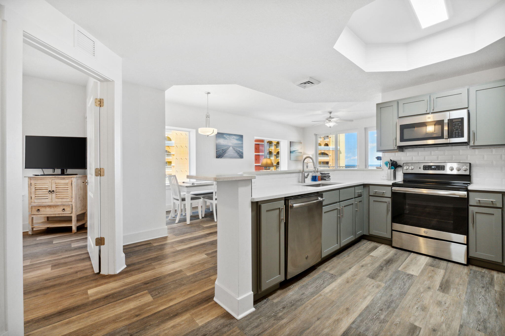 CALYPSO RESORT & TOWERS - Residential