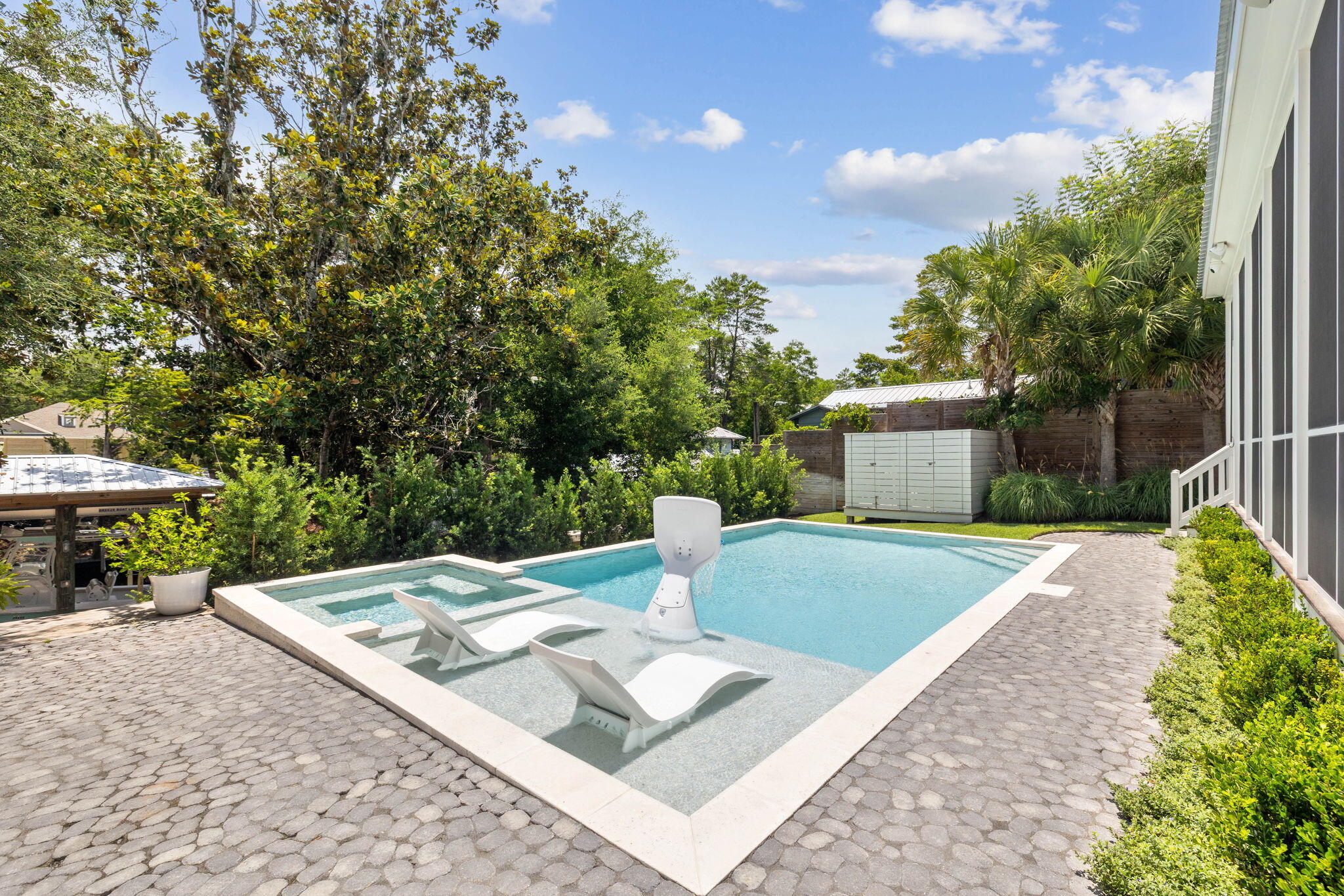 DAUGHETTES AMENDED - Residential