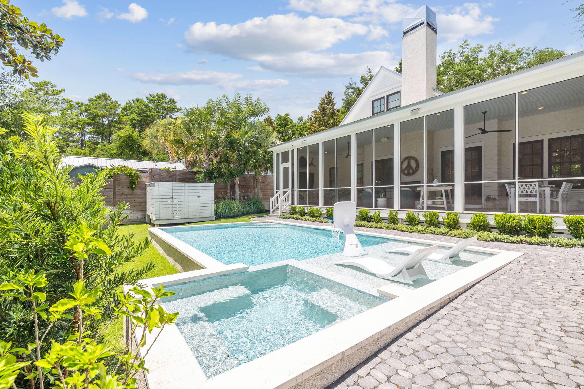 DAUGHETTES AMENDED - Residential