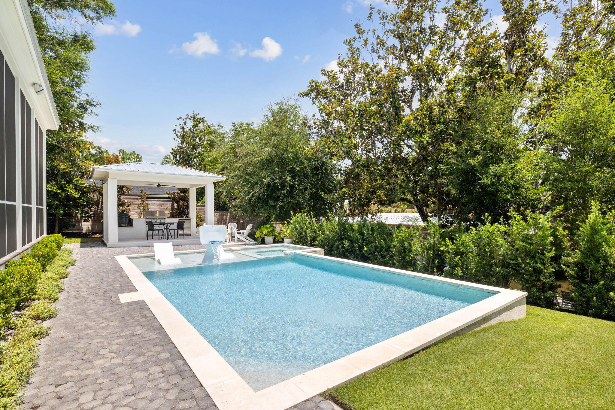 DAUGHETTES AMENDED - Residential