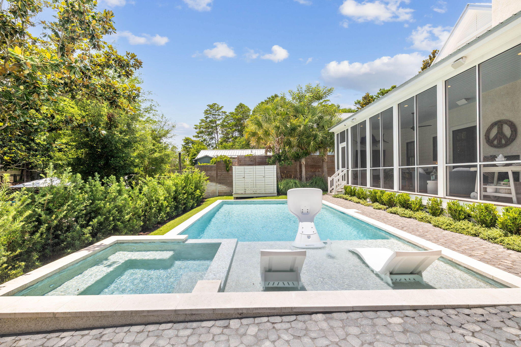 DAUGHETTES AMENDED - Residential