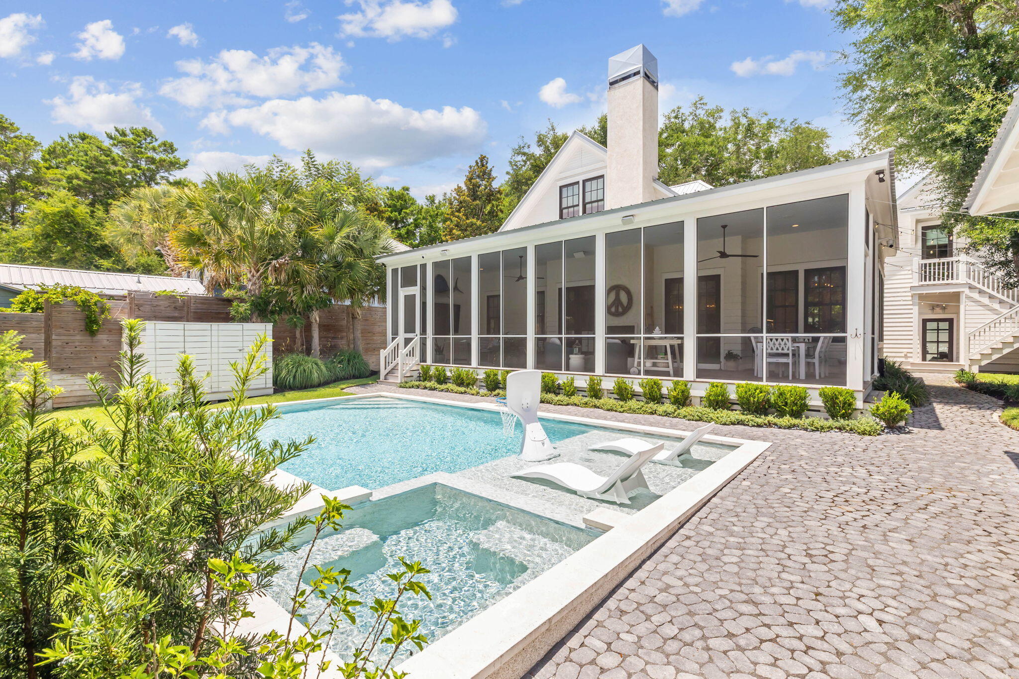 DAUGHETTES AMENDED - Residential