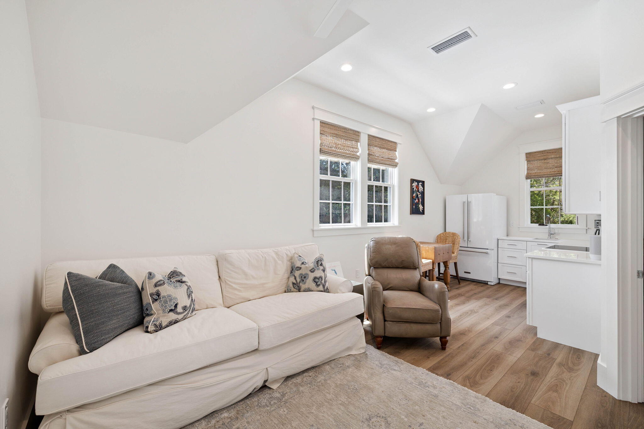 DAUGHETTES AMENDED - Residential