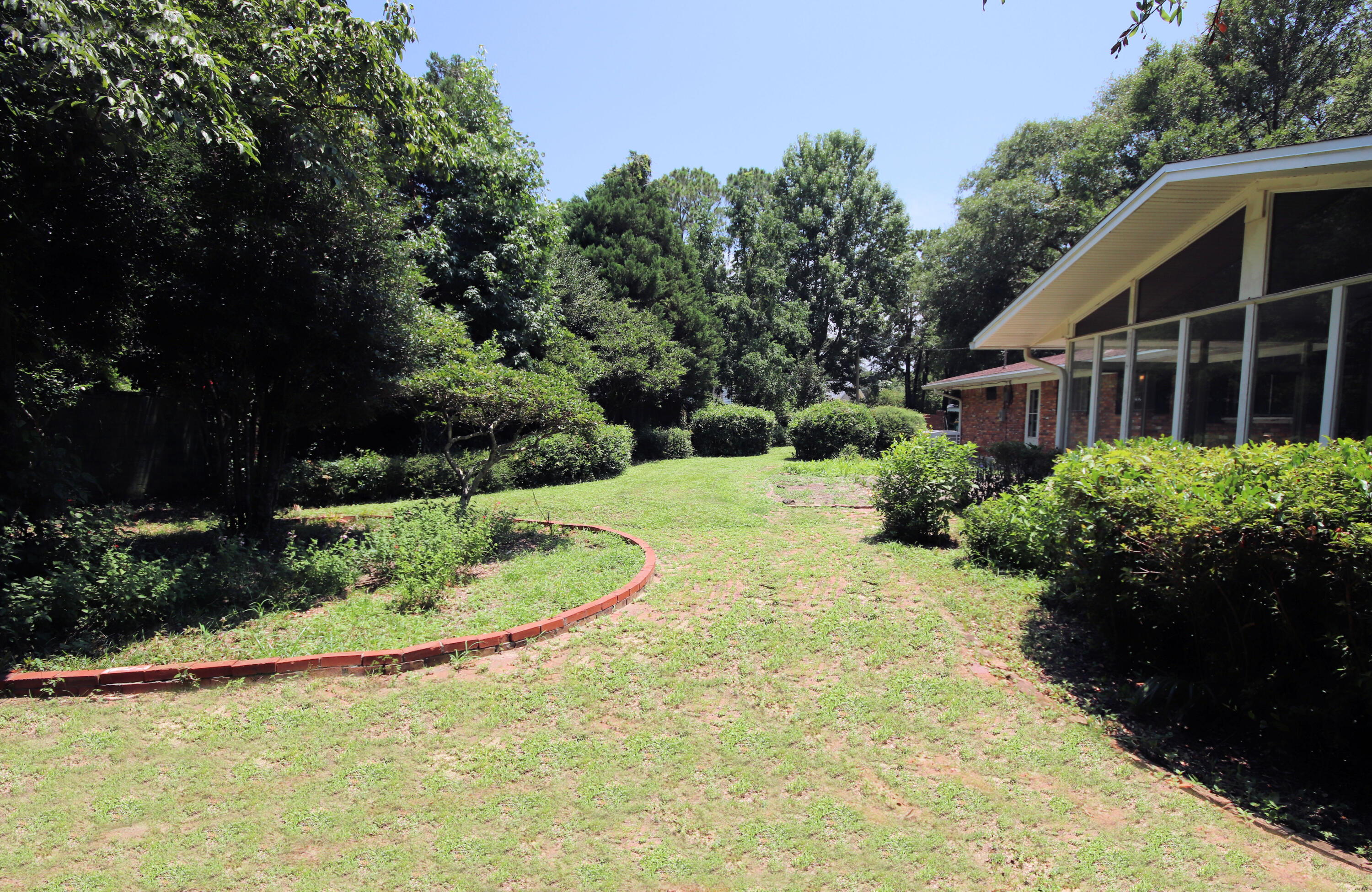 BAYOU POQUITO - Residential