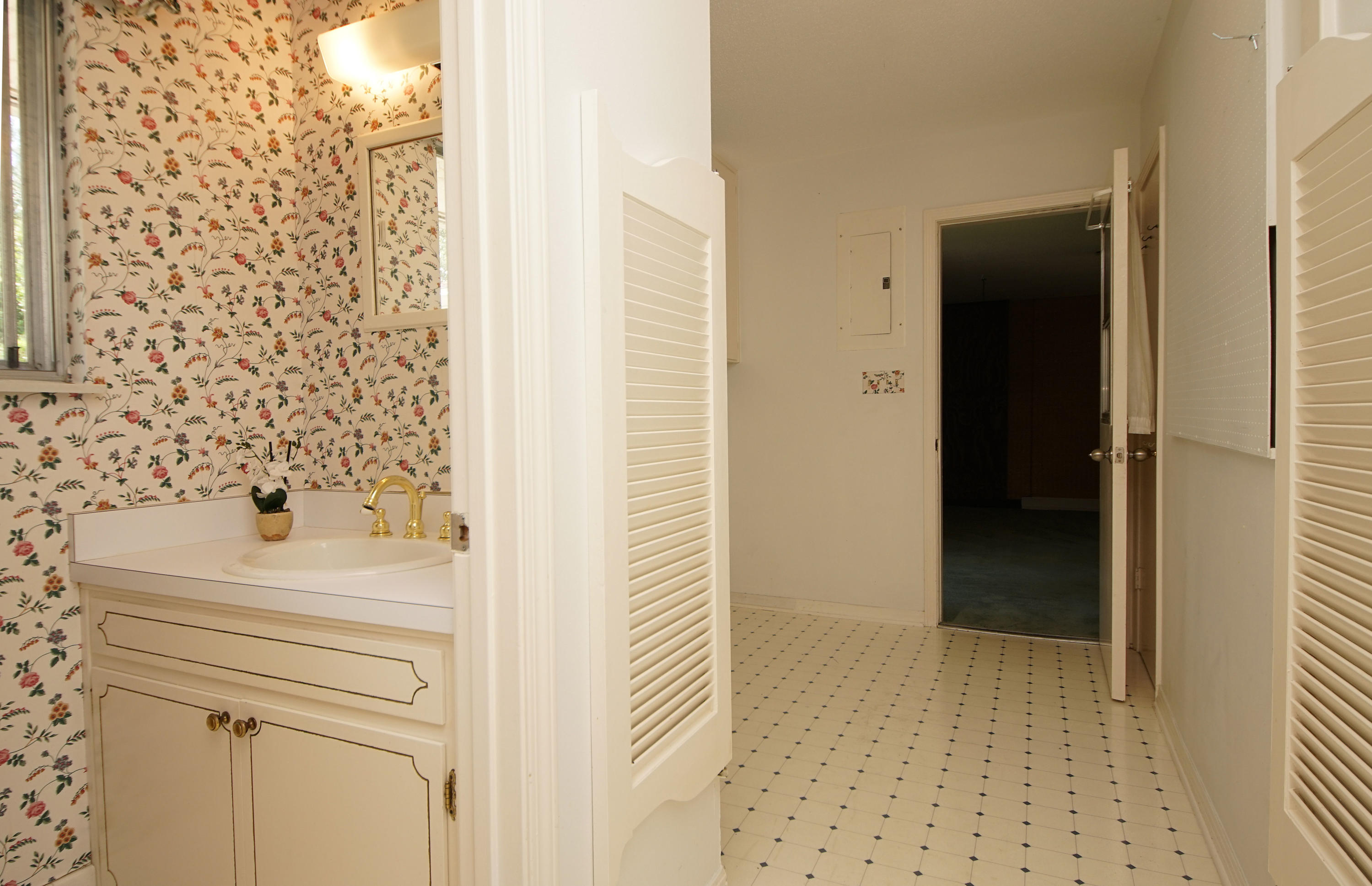 BAYOU POQUITO - Residential