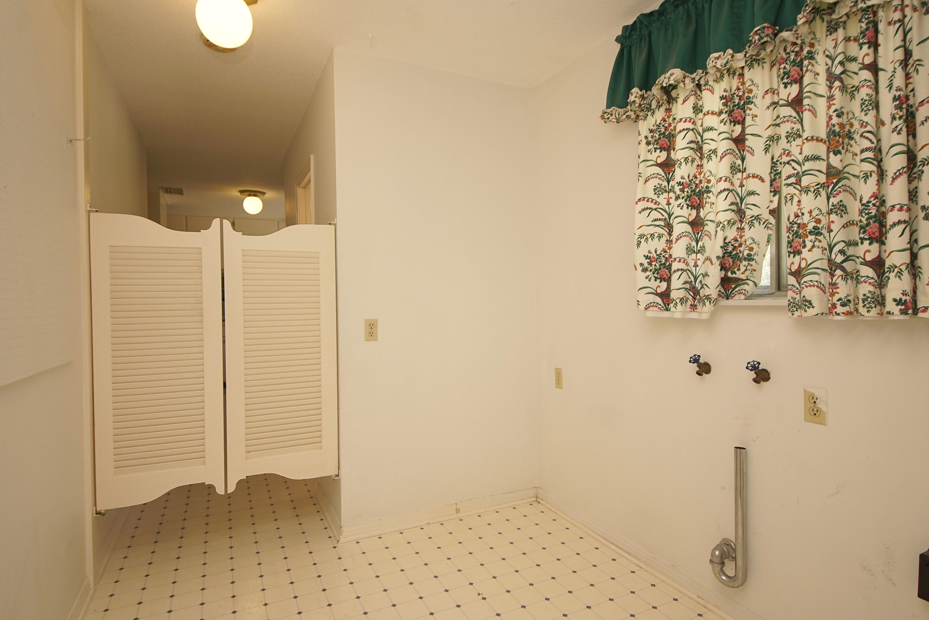 BAYOU POQUITO - Residential