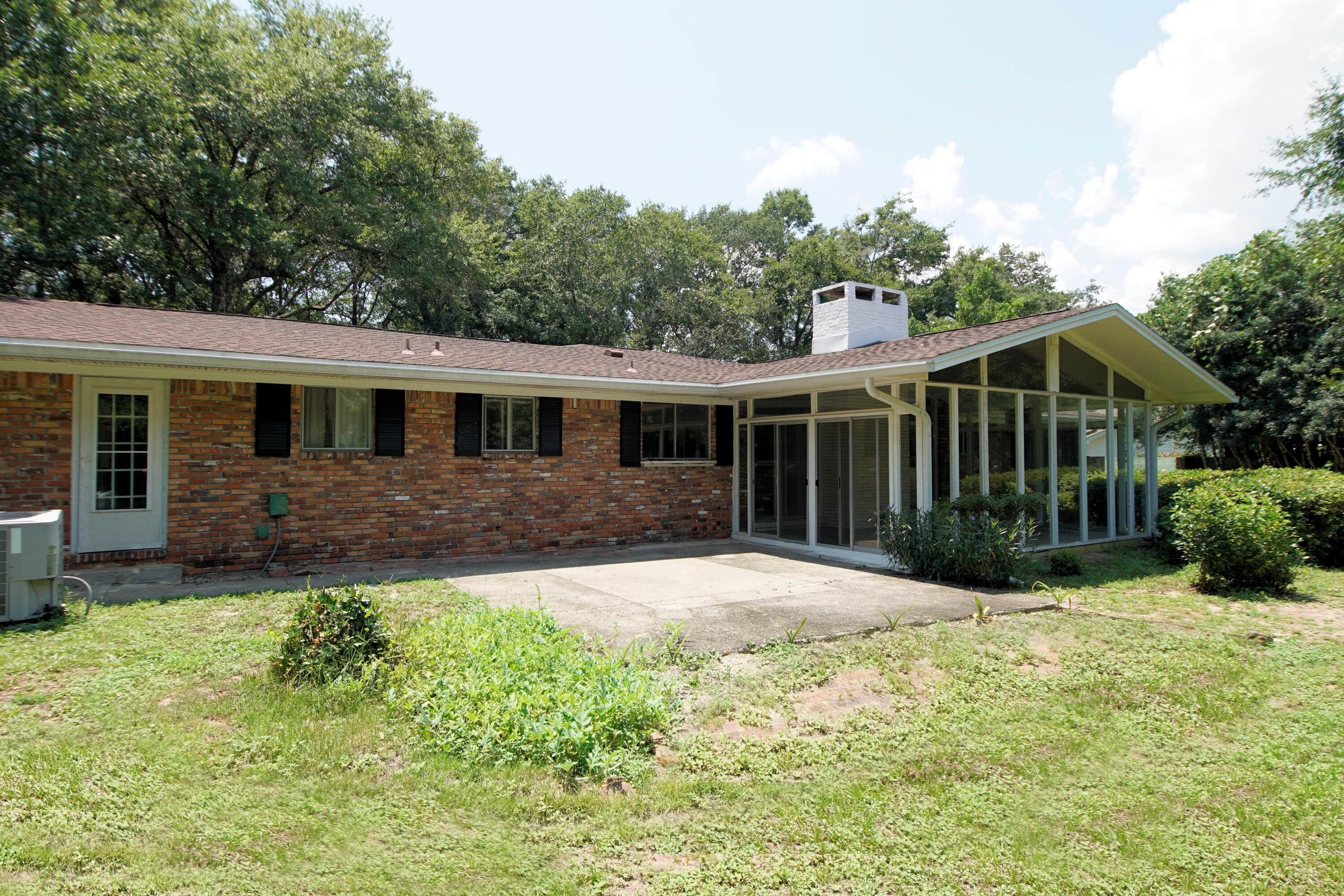 BAYOU POQUITO - Residential