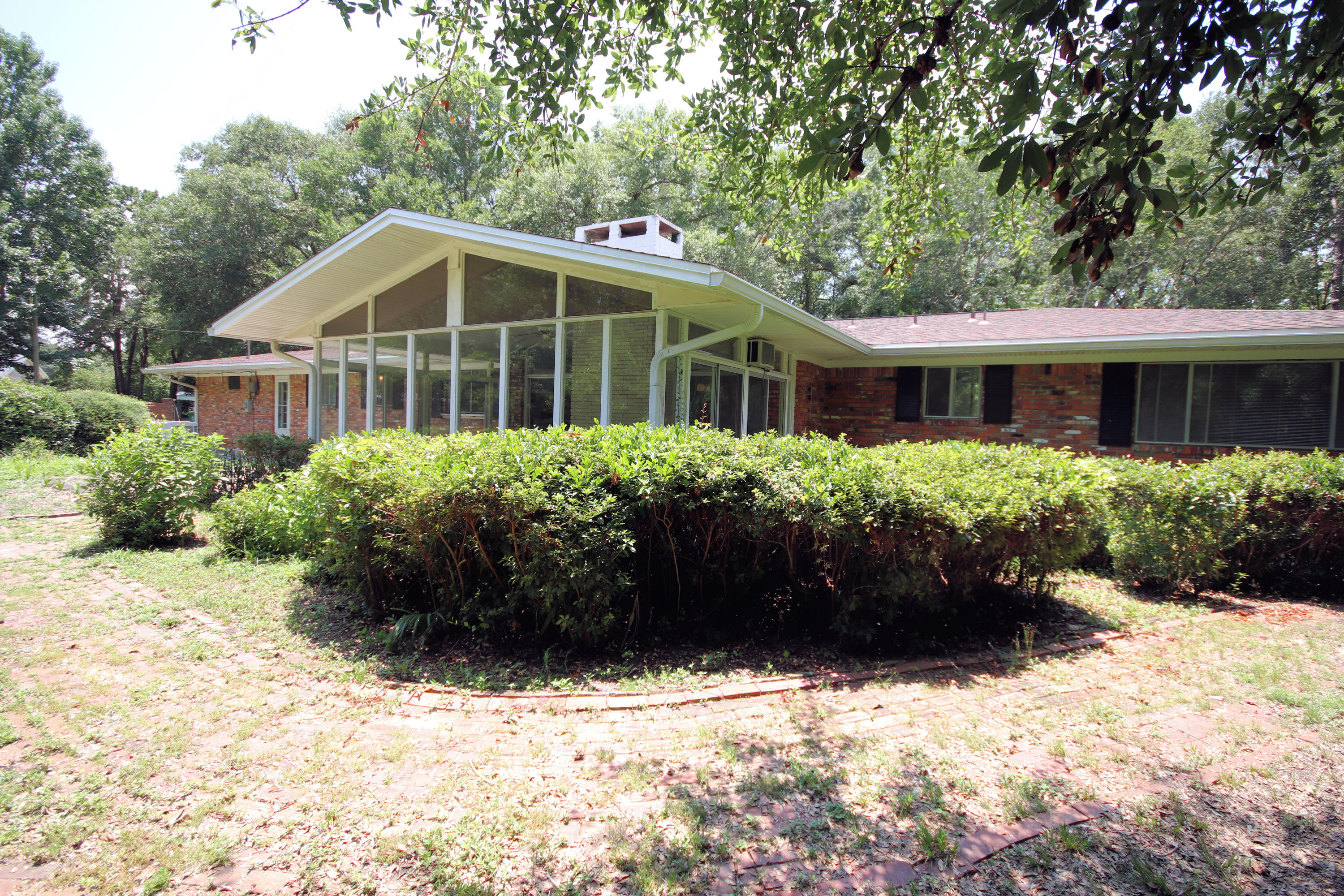 BAYOU POQUITO - Residential