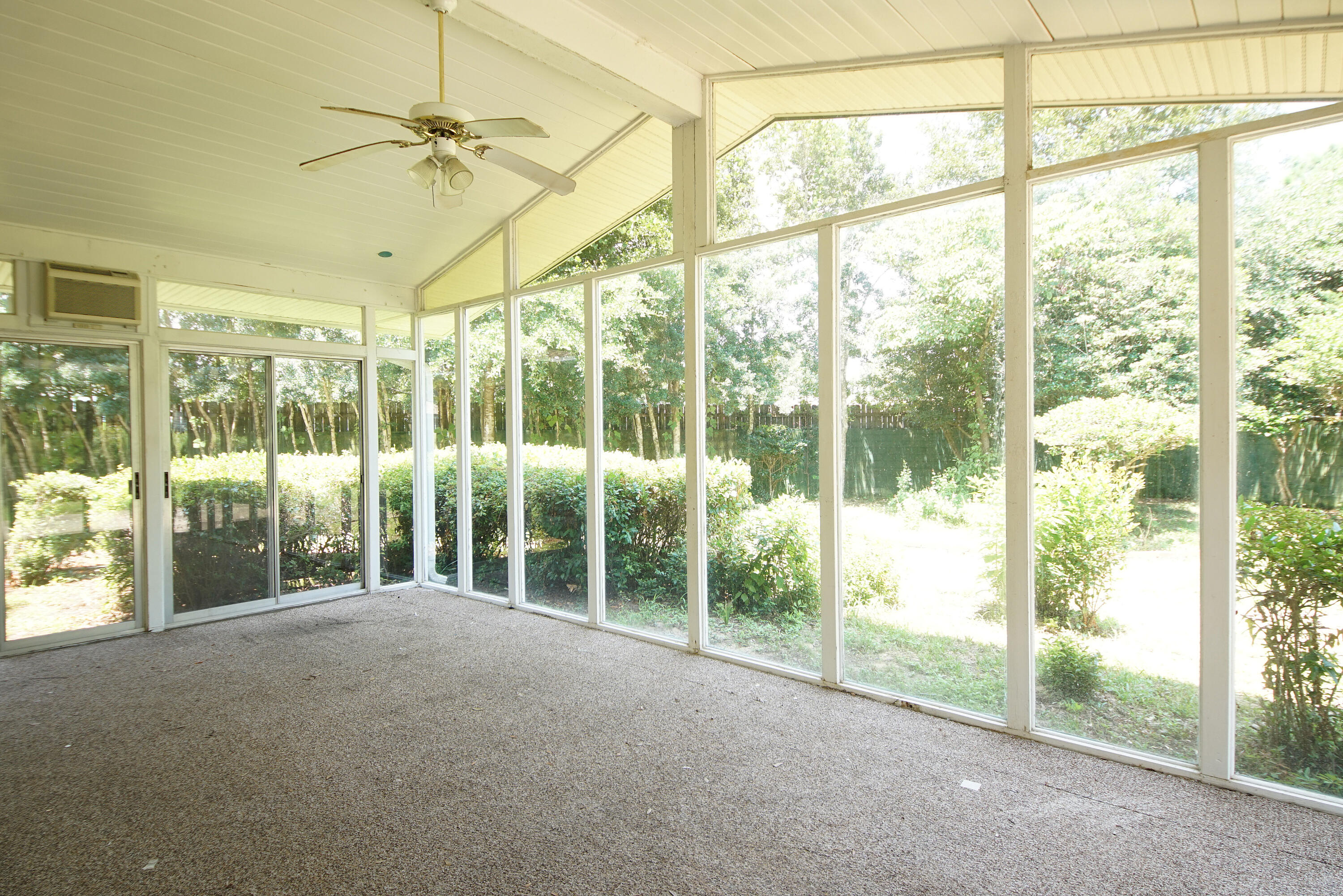 BAYOU POQUITO - Residential