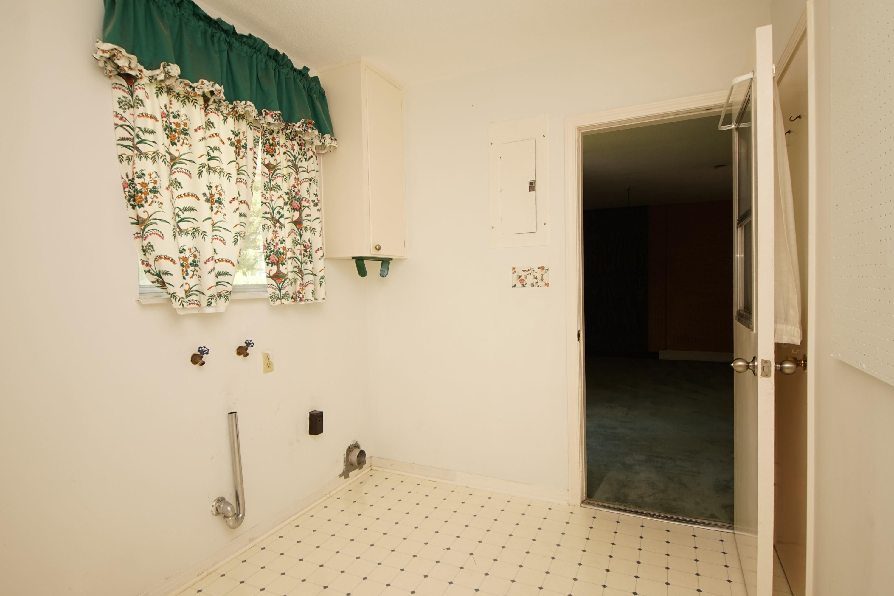 BAYOU POQUITO - Residential