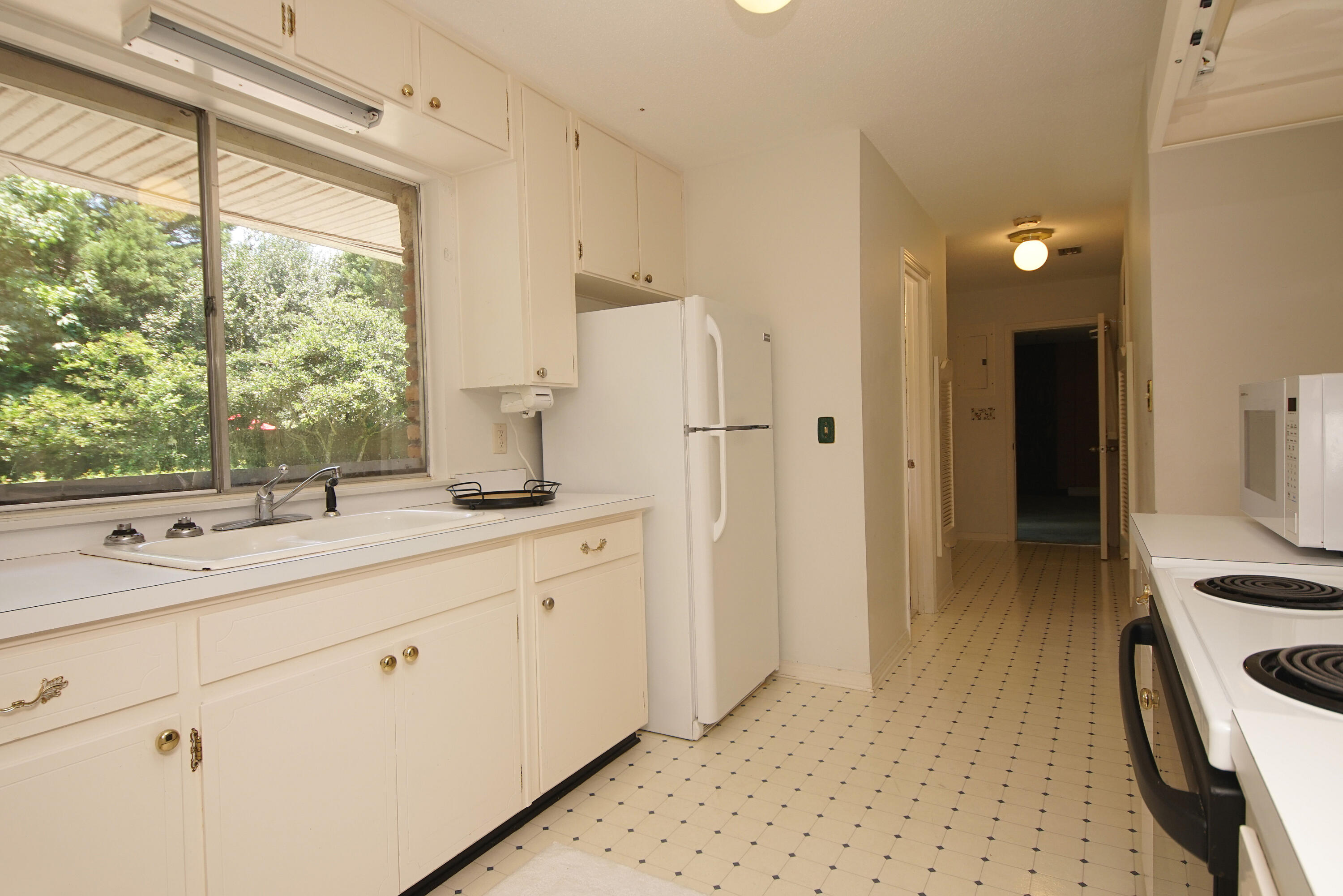 BAYOU POQUITO - Residential