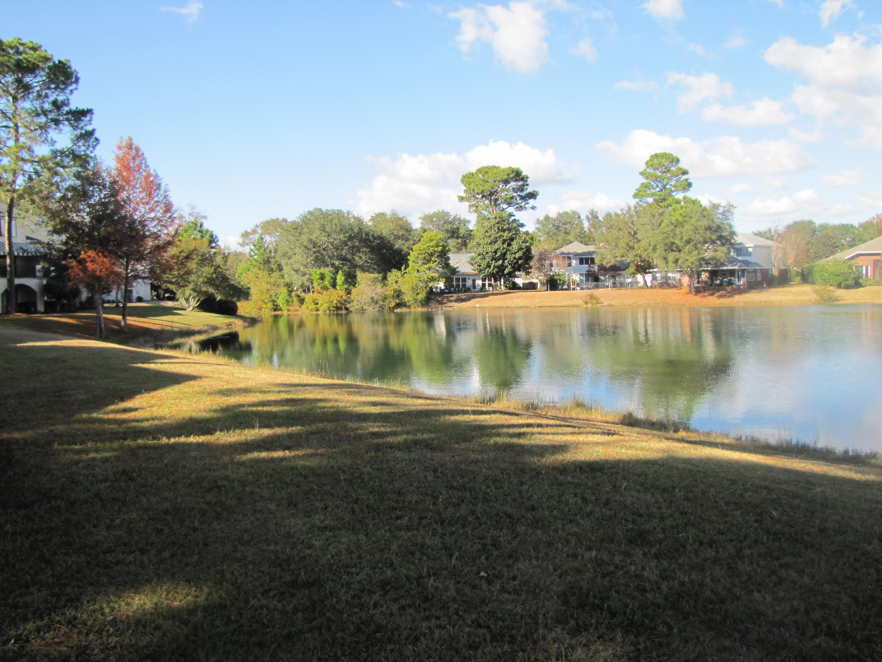 LAKESIDE CONDO AT BLUEWATER BA - Residential