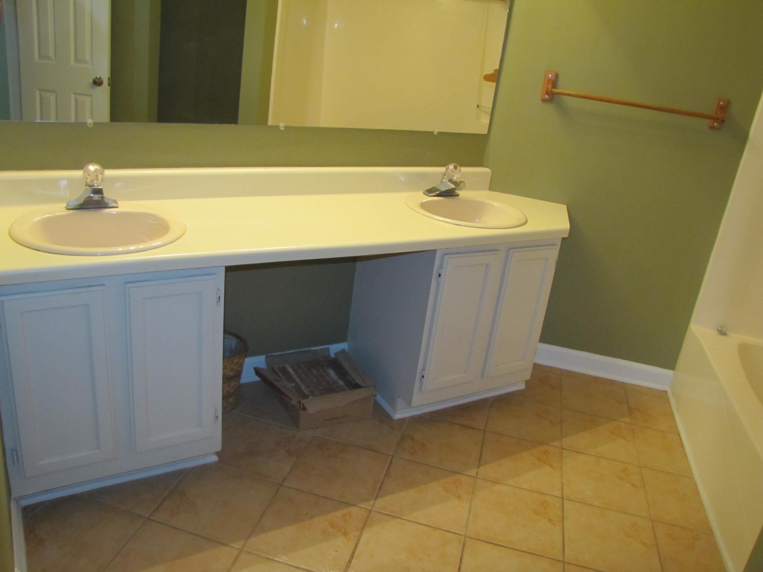 LAKESIDE CONDO AT BLUEWATER BA - Residential