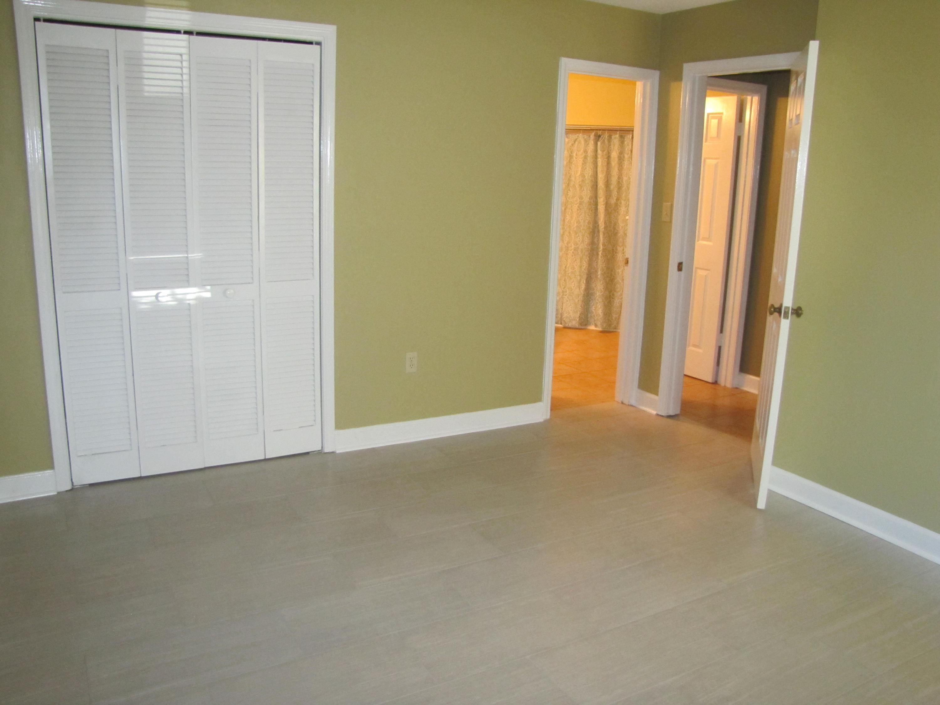 LAKESIDE CONDO AT BLUEWATER BA - Residential