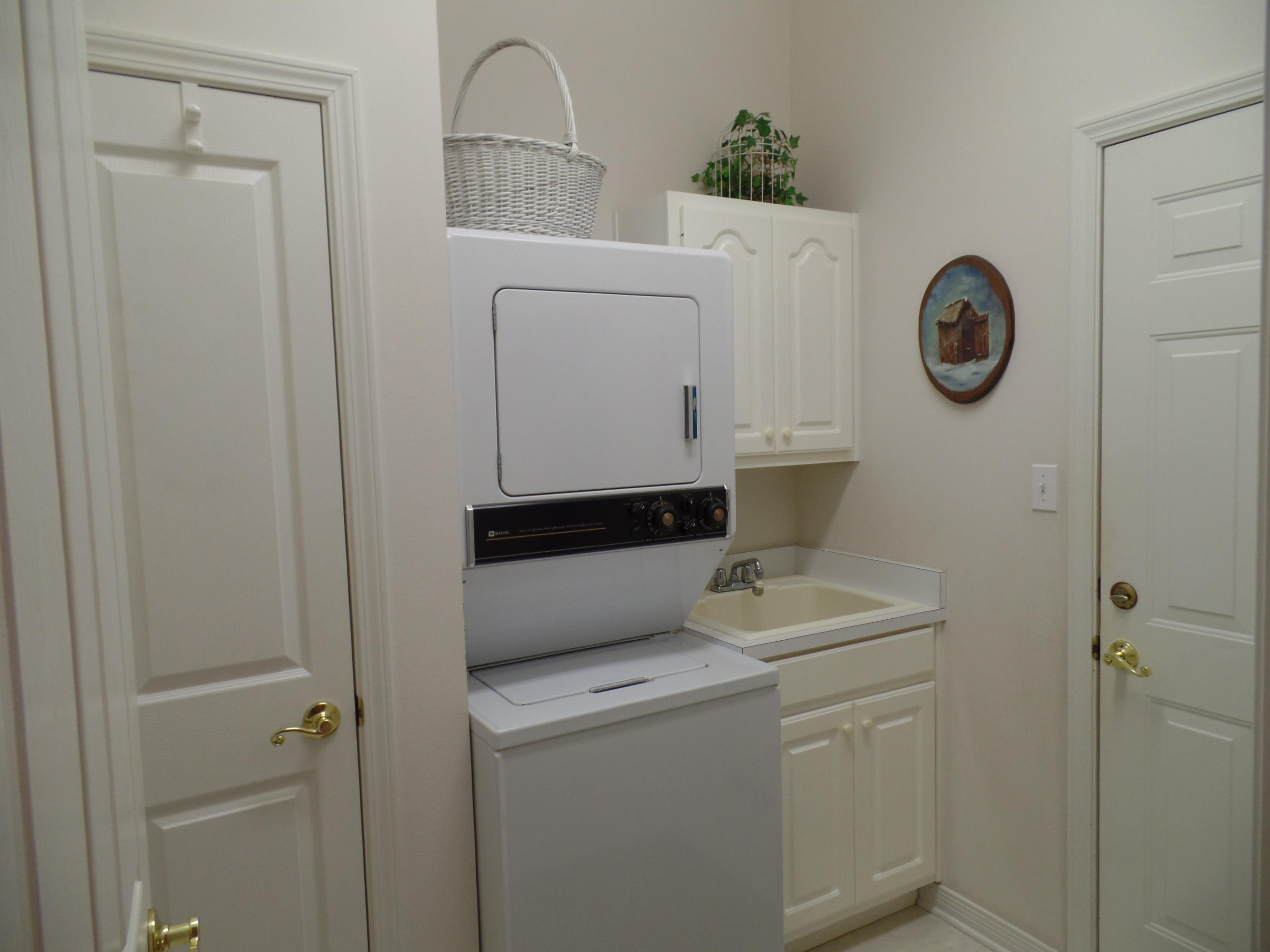 PRITCHARD POINT - Residential