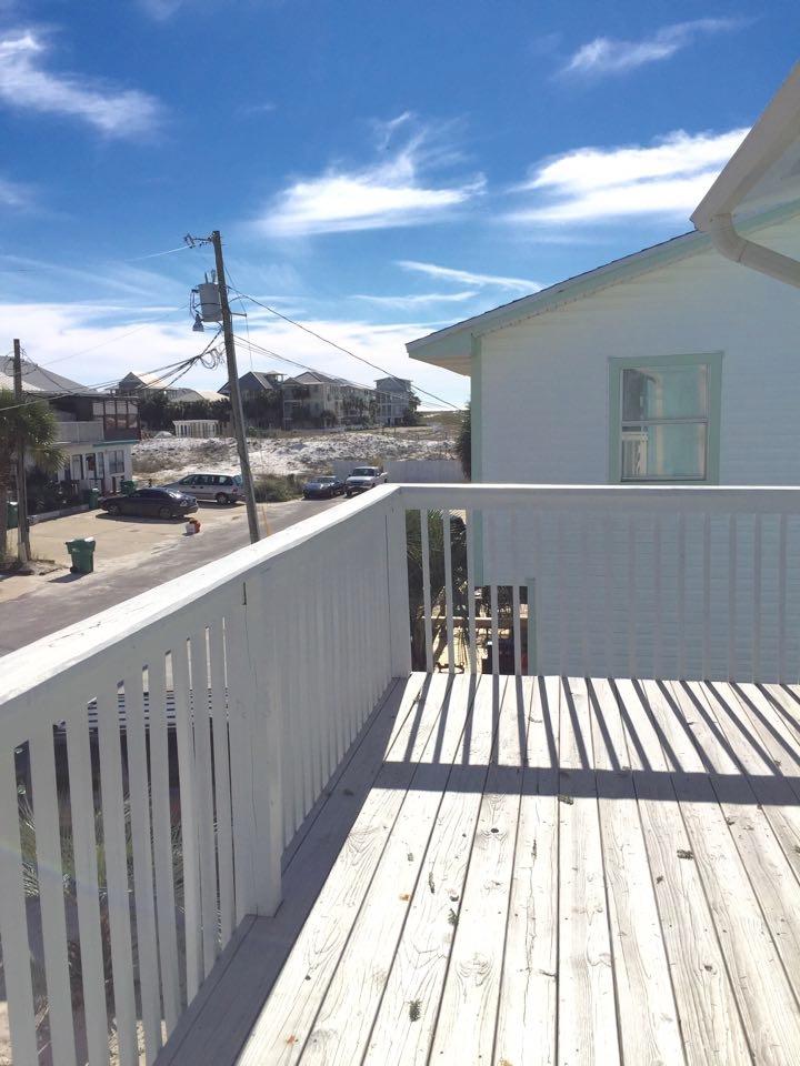 HOLIDAY ISLE - Residential Lease