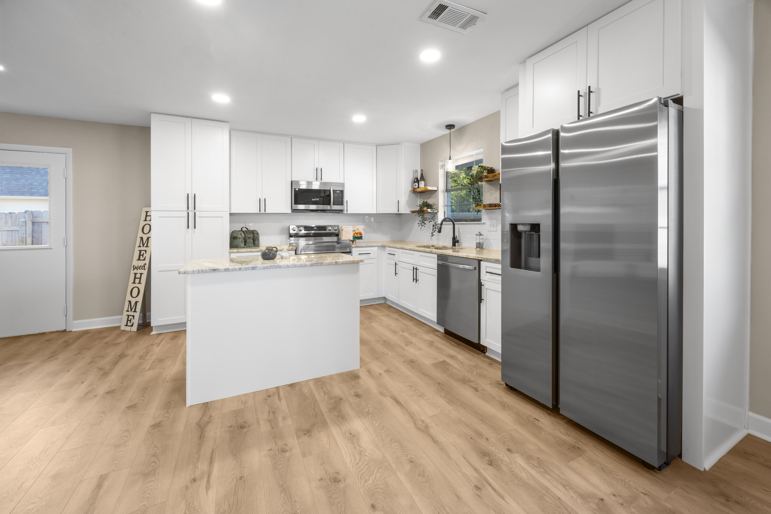 RAINTREE ESTATES - Residential