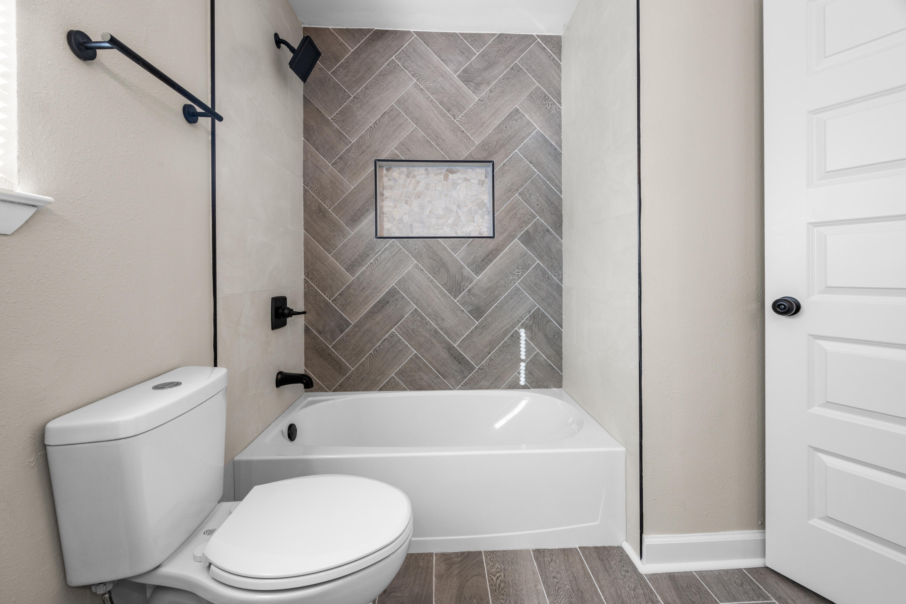 RAINTREE ESTATES - Residential