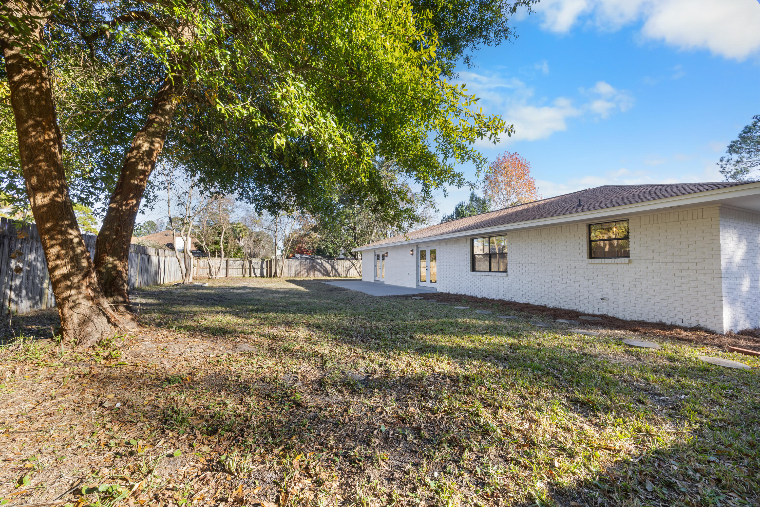 RAINTREE ESTATES - Residential