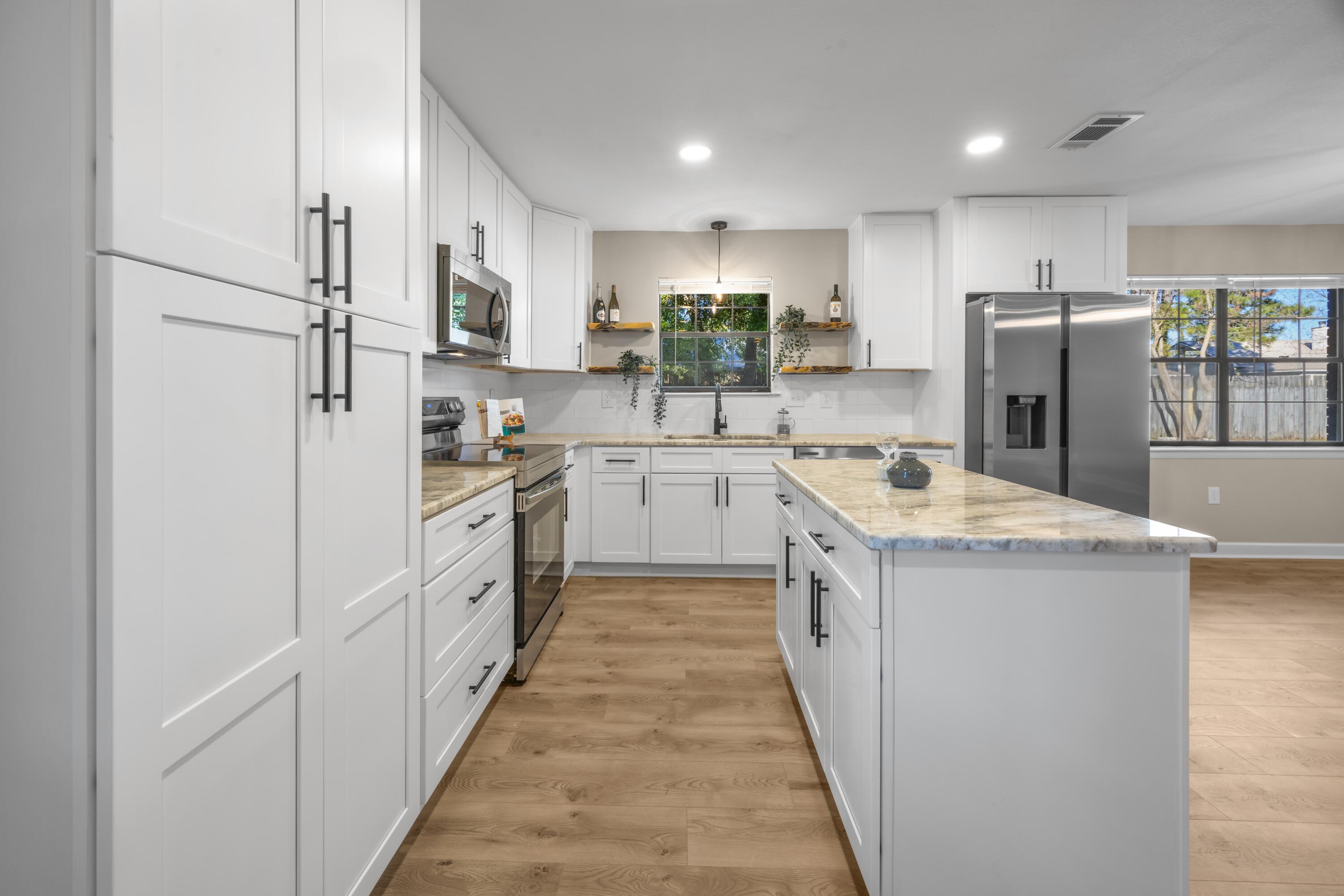 RAINTREE ESTATES - Residential