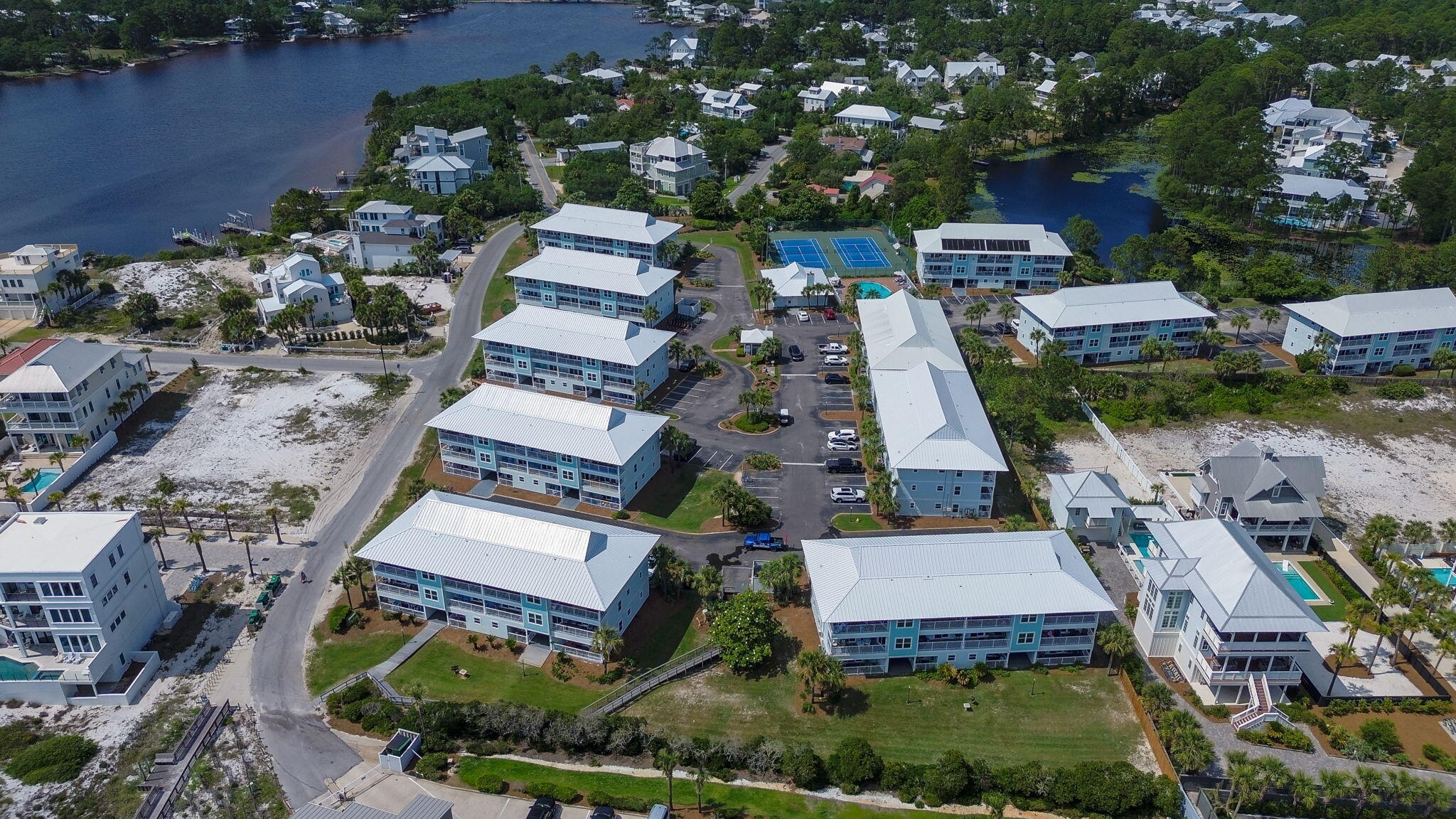BEACHSIDE VILLAS CONDO - Residential