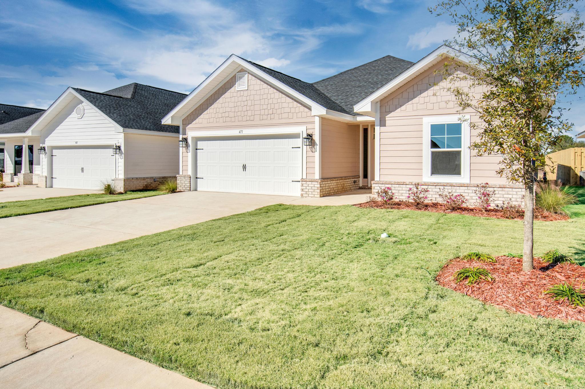 THE BLUFFS AT LAFAYETTE - Residential