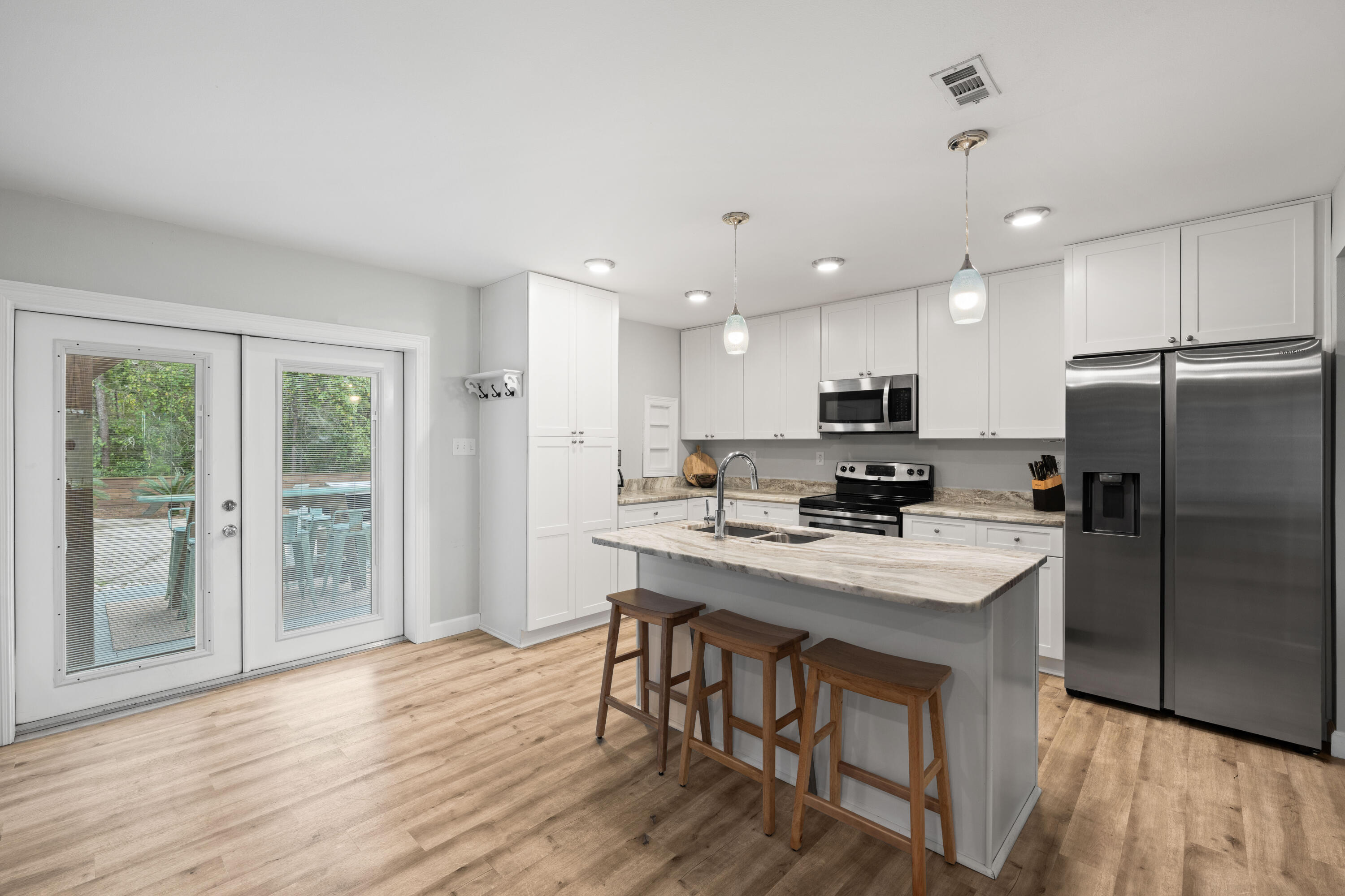 HOLIDAY SHORES EST 4TH ADDN - Residential
