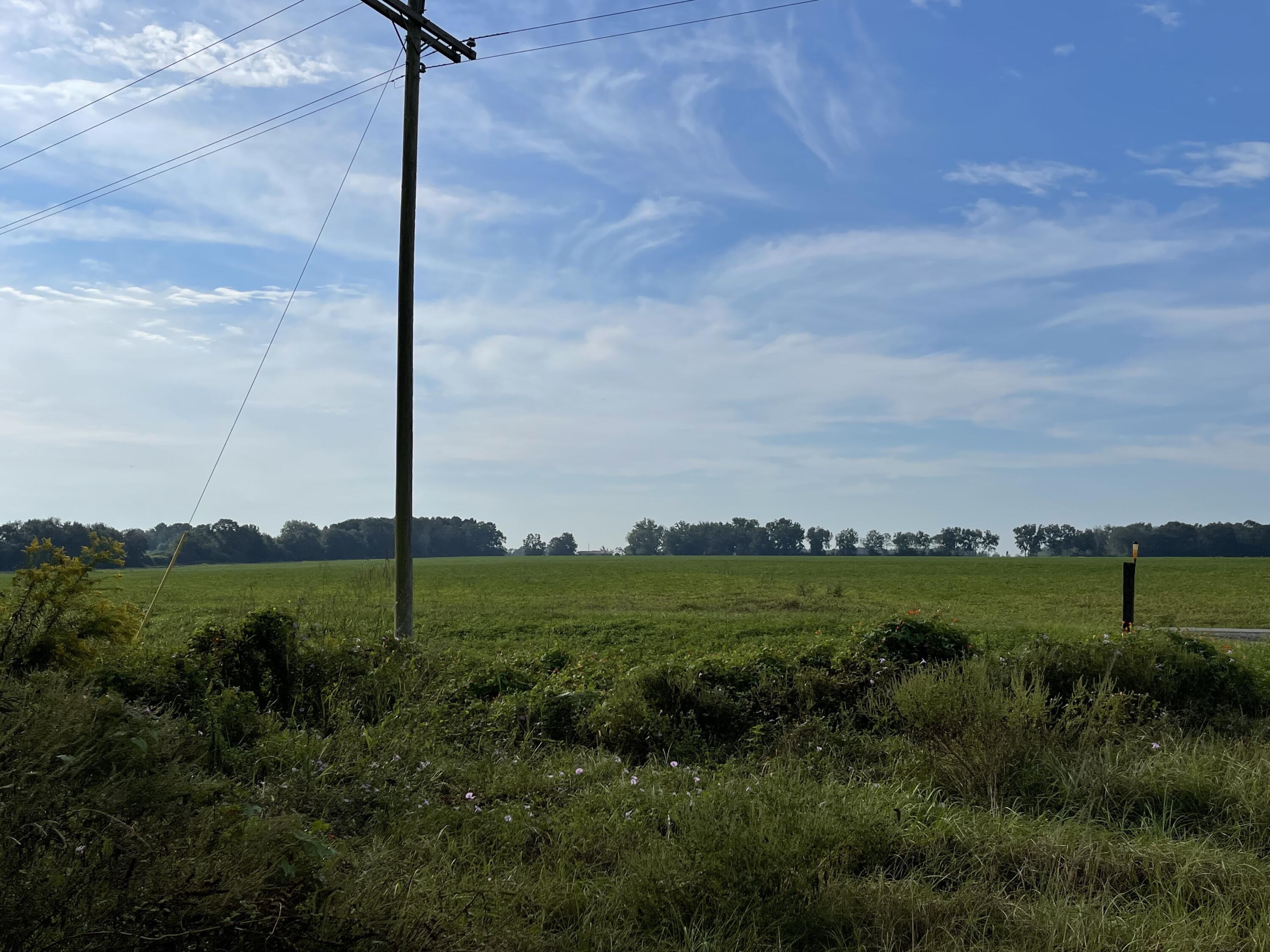 METES & BOUNDS - Land