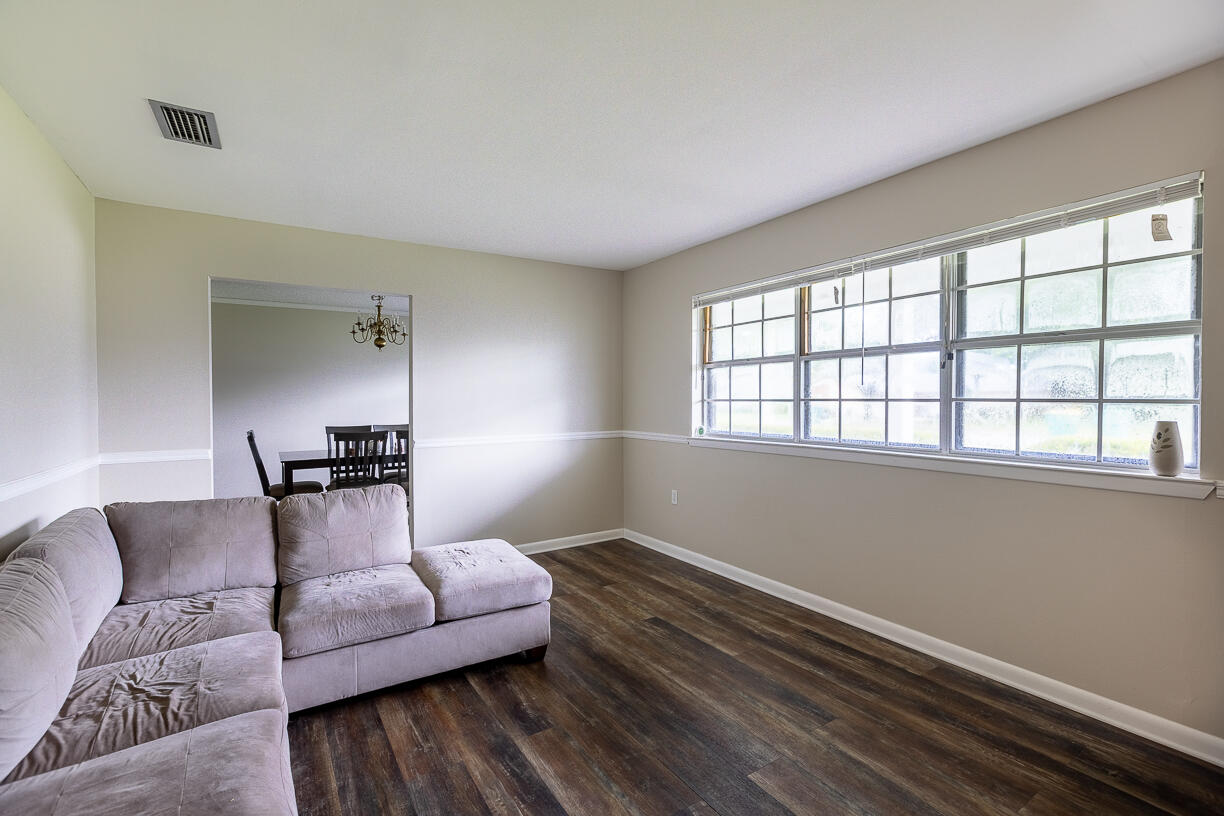 CASA LOMA S/D - Residential Lease