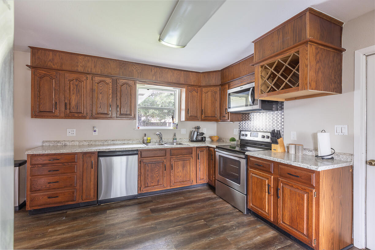 CASA LOMA S/D - Residential Lease