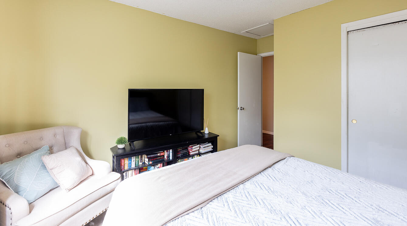 CASA LOMA S/D - Residential Lease