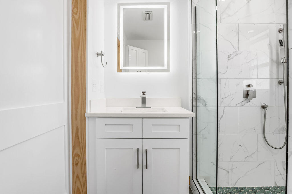 NORTHWOOD - Residential