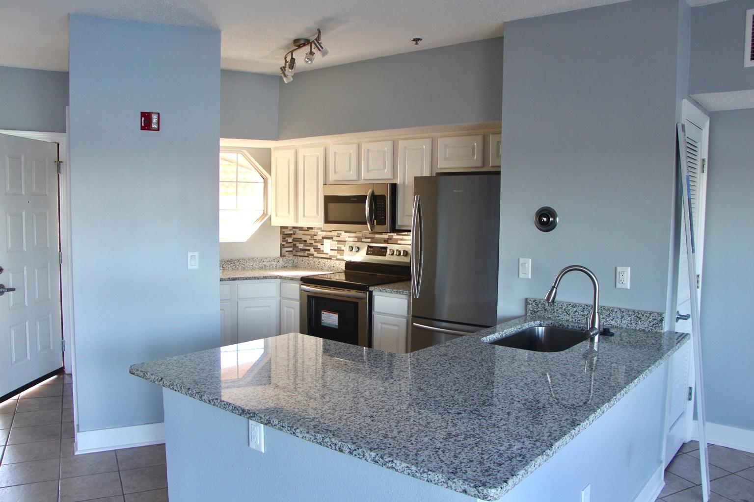 LAGUNA LANDING - Residential