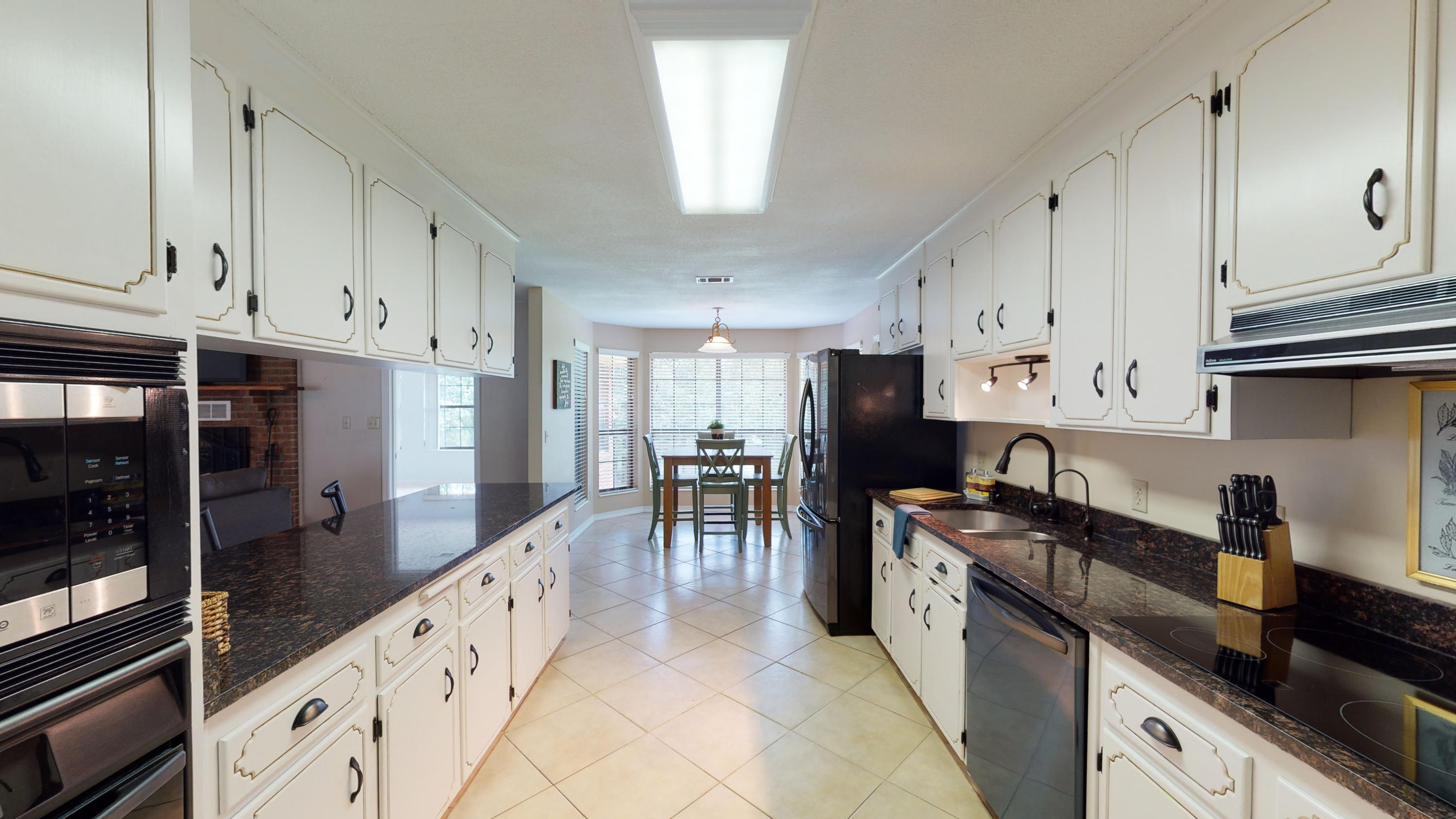 TEN LAKE ESTATES UNIT 1 - Residential