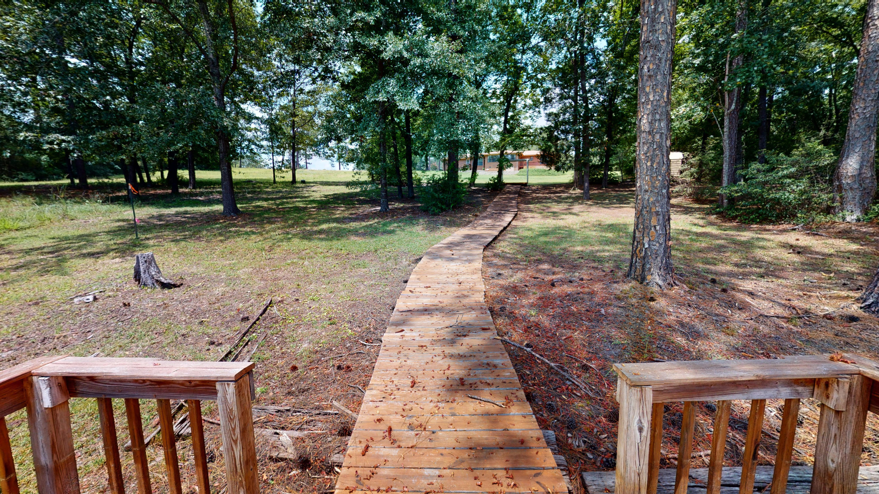 TEN LAKE ESTATES UNIT 1 - Residential