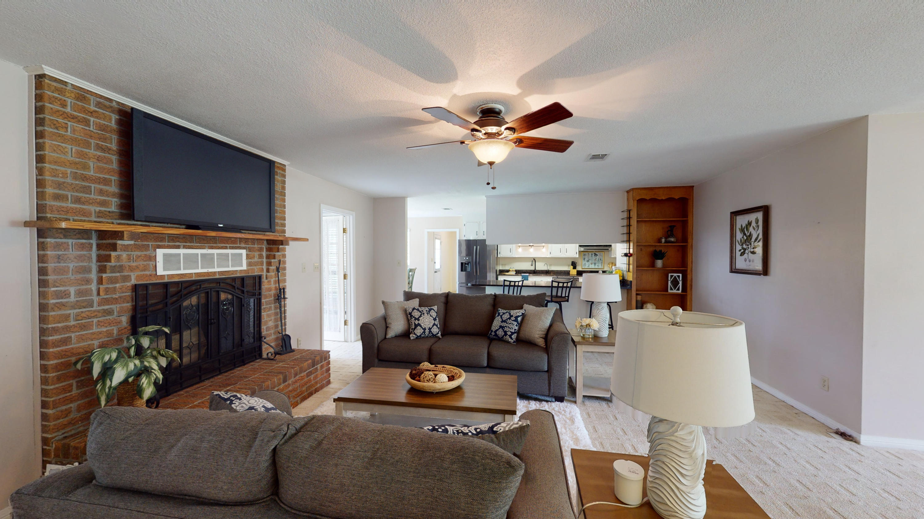 TEN LAKE ESTATES UNIT 1 - Residential