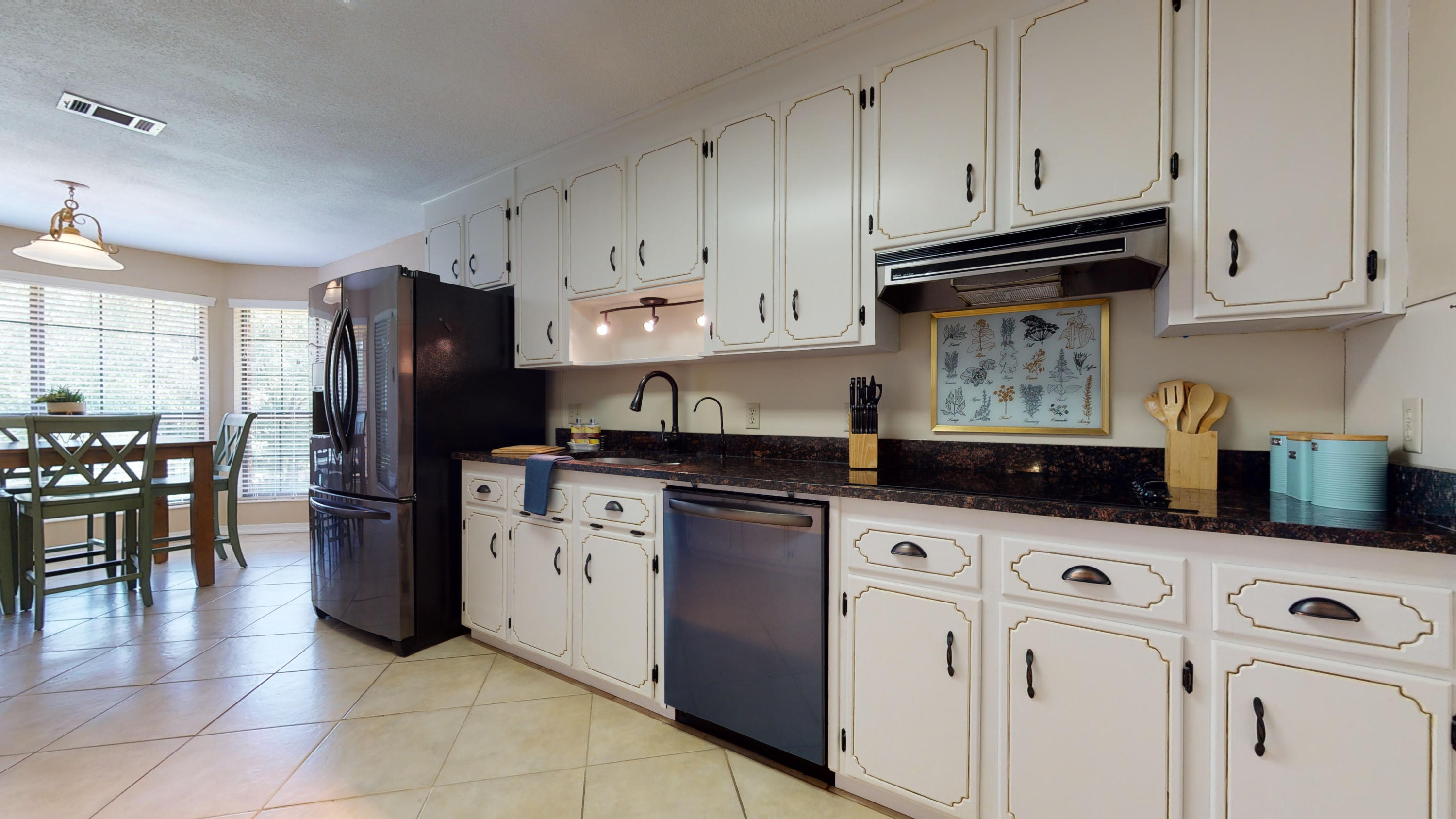 TEN LAKE ESTATES UNIT 1 - Residential