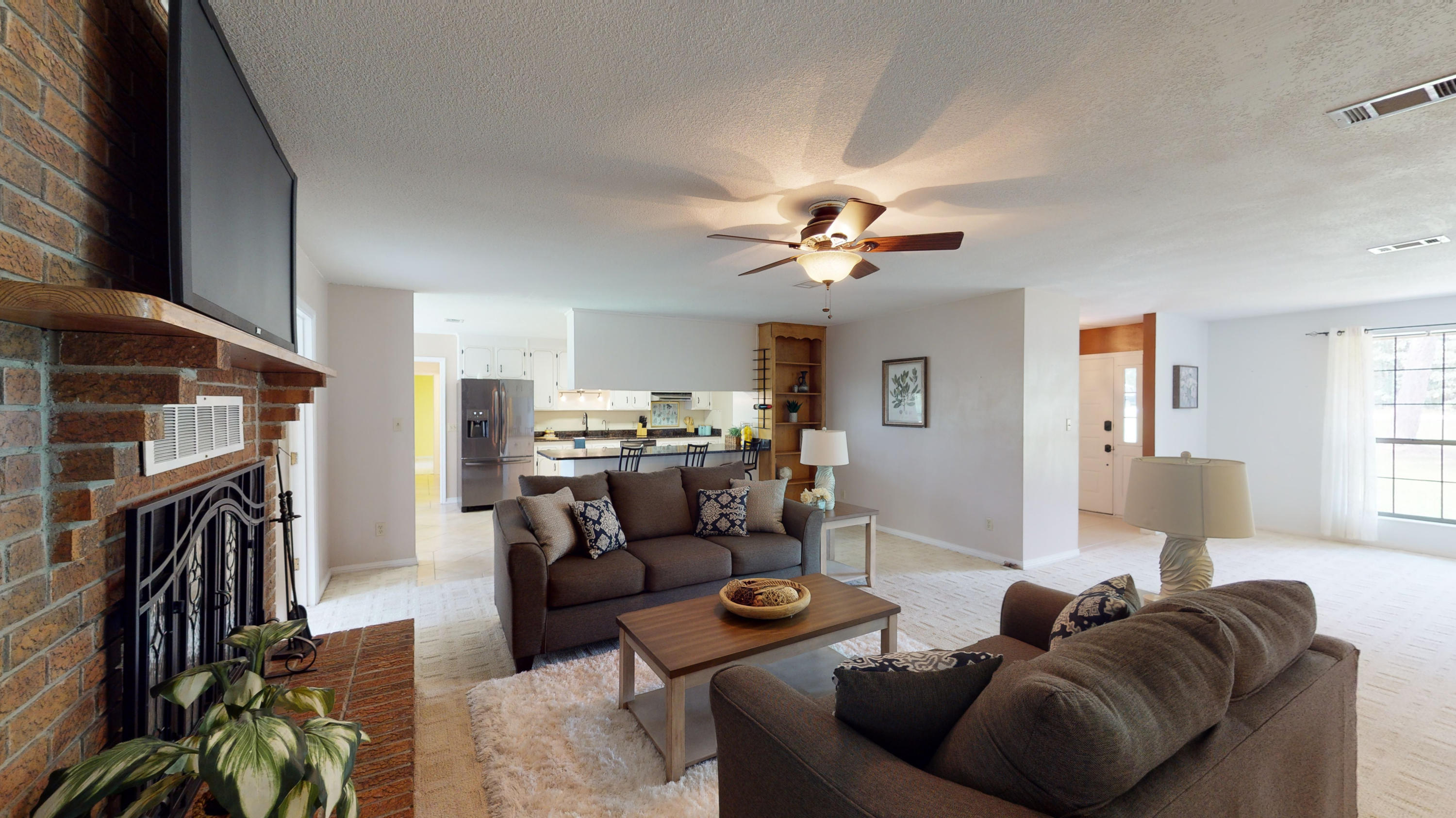 TEN LAKE ESTATES UNIT 1 - Residential