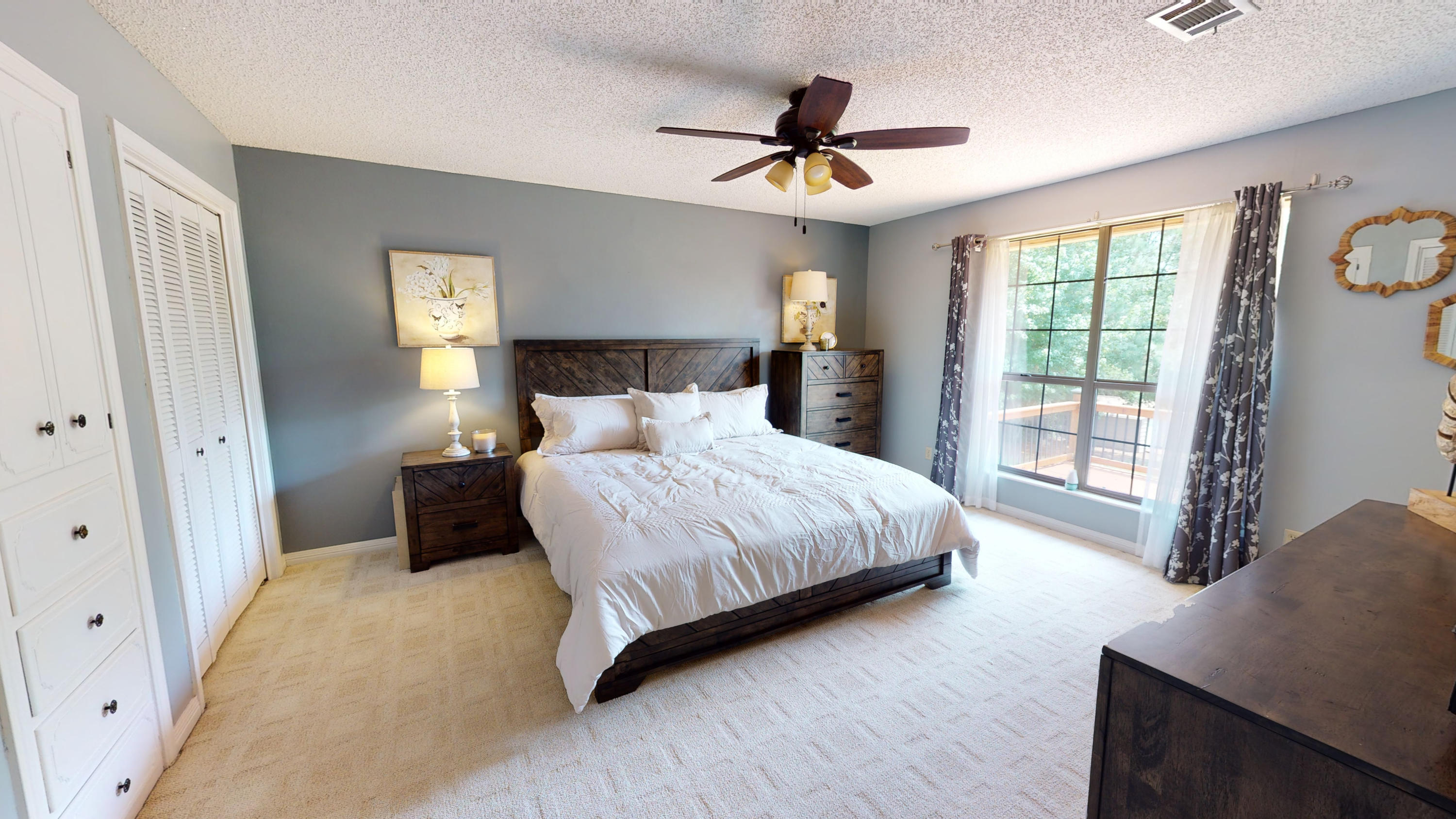 TEN LAKE ESTATES UNIT 1 - Residential