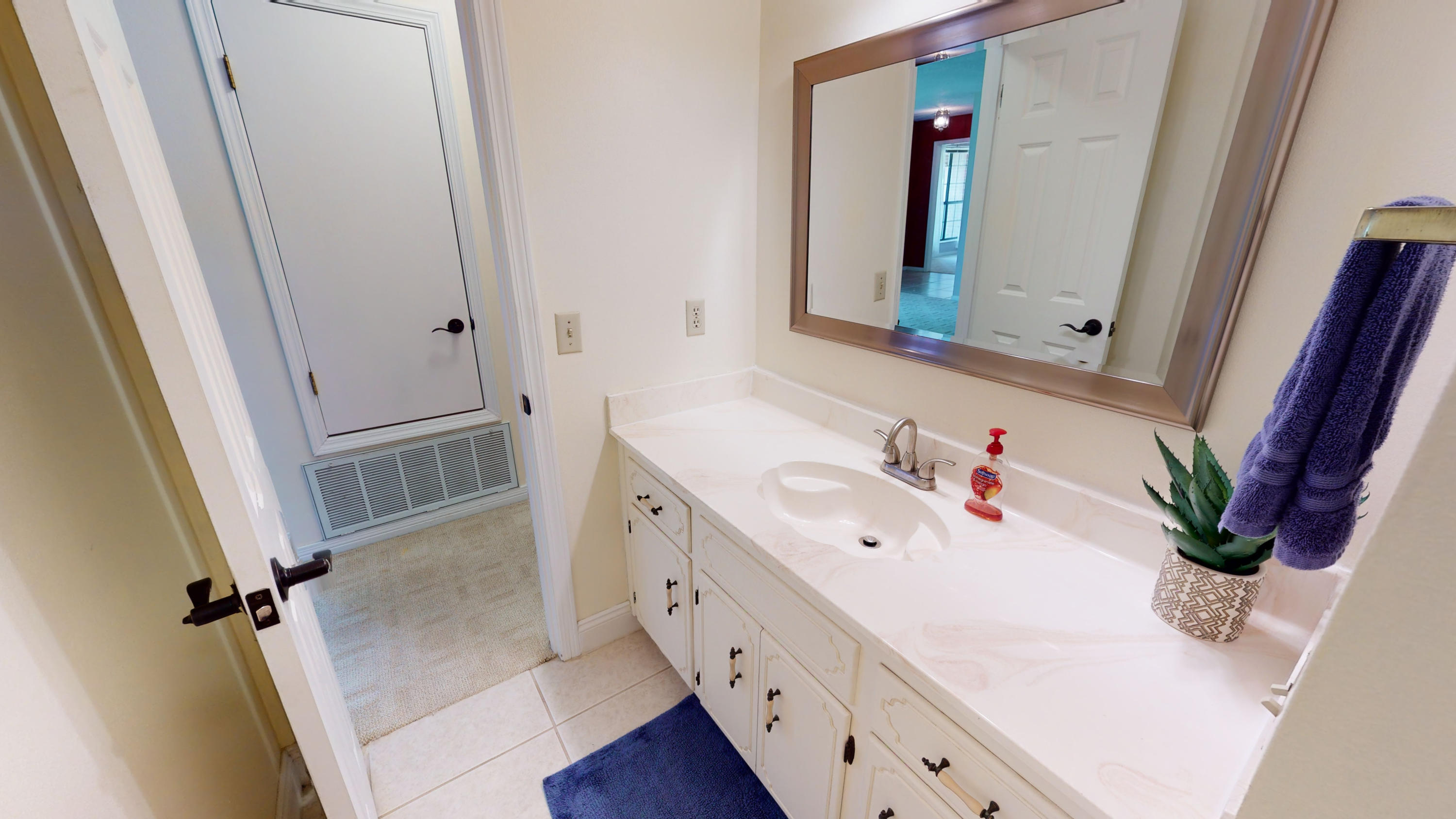 TEN LAKE ESTATES UNIT 1 - Residential