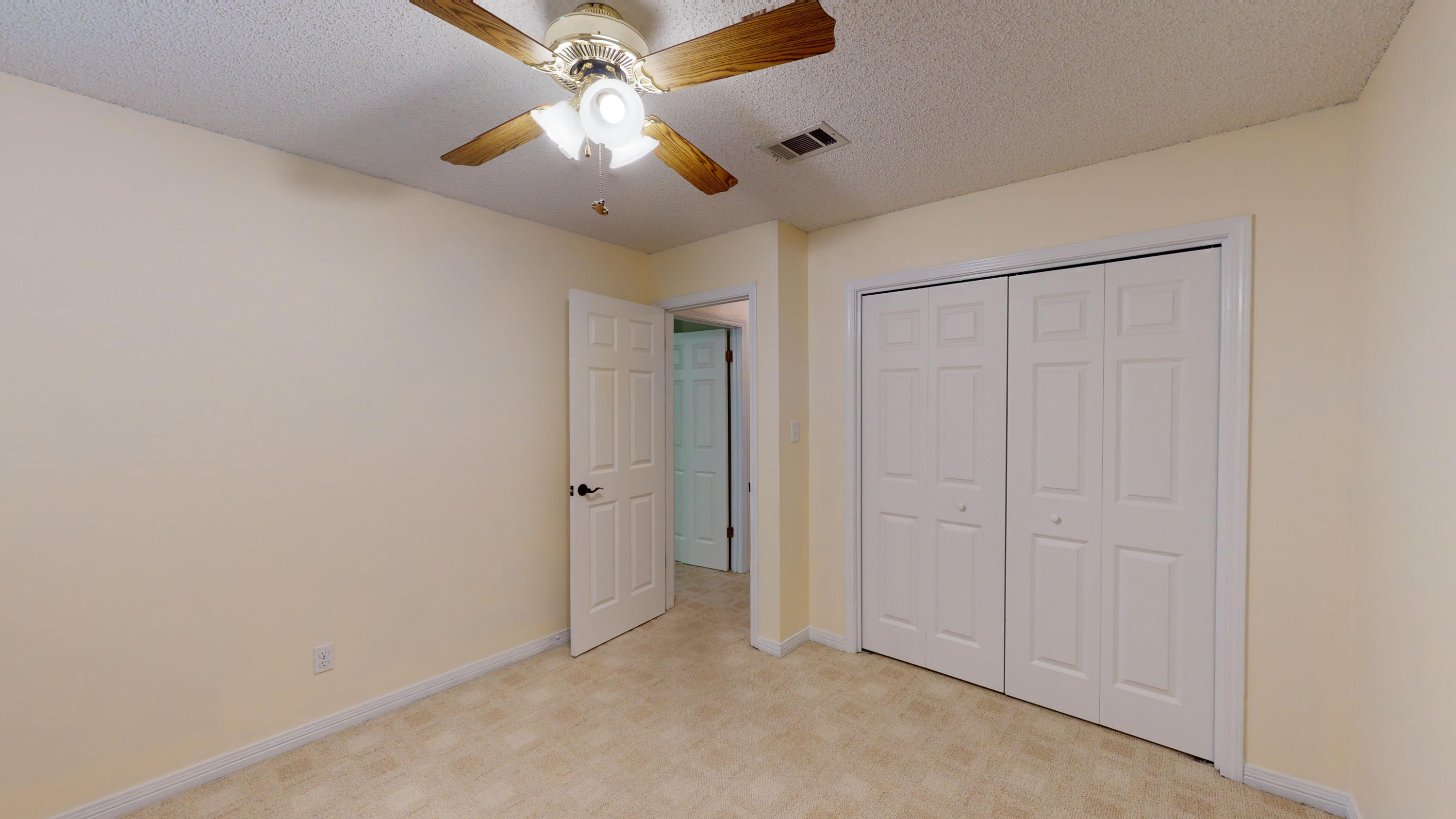 TEN LAKE ESTATES UNIT 1 - Residential