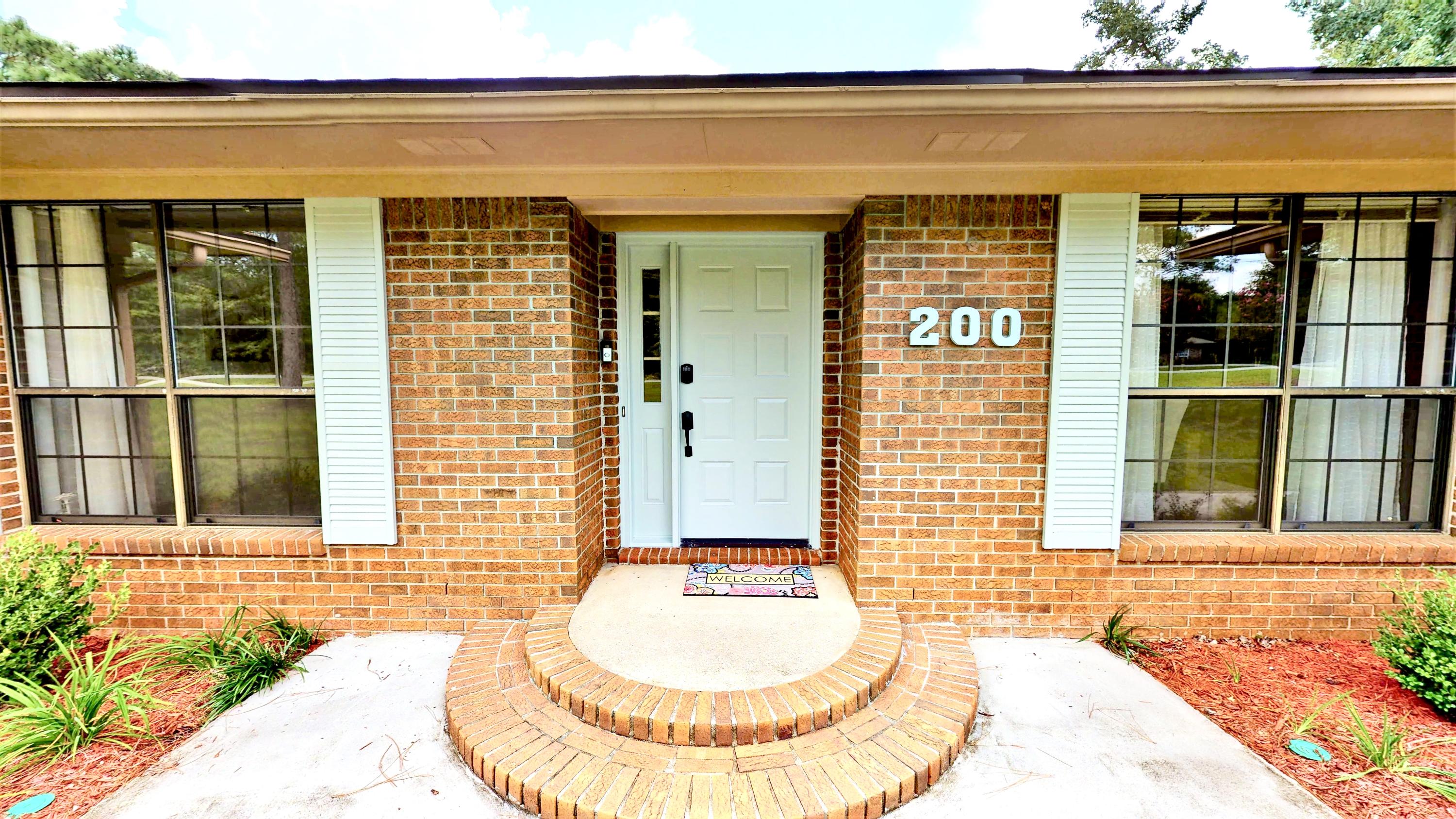 TEN LAKE ESTATES UNIT 1 - Residential