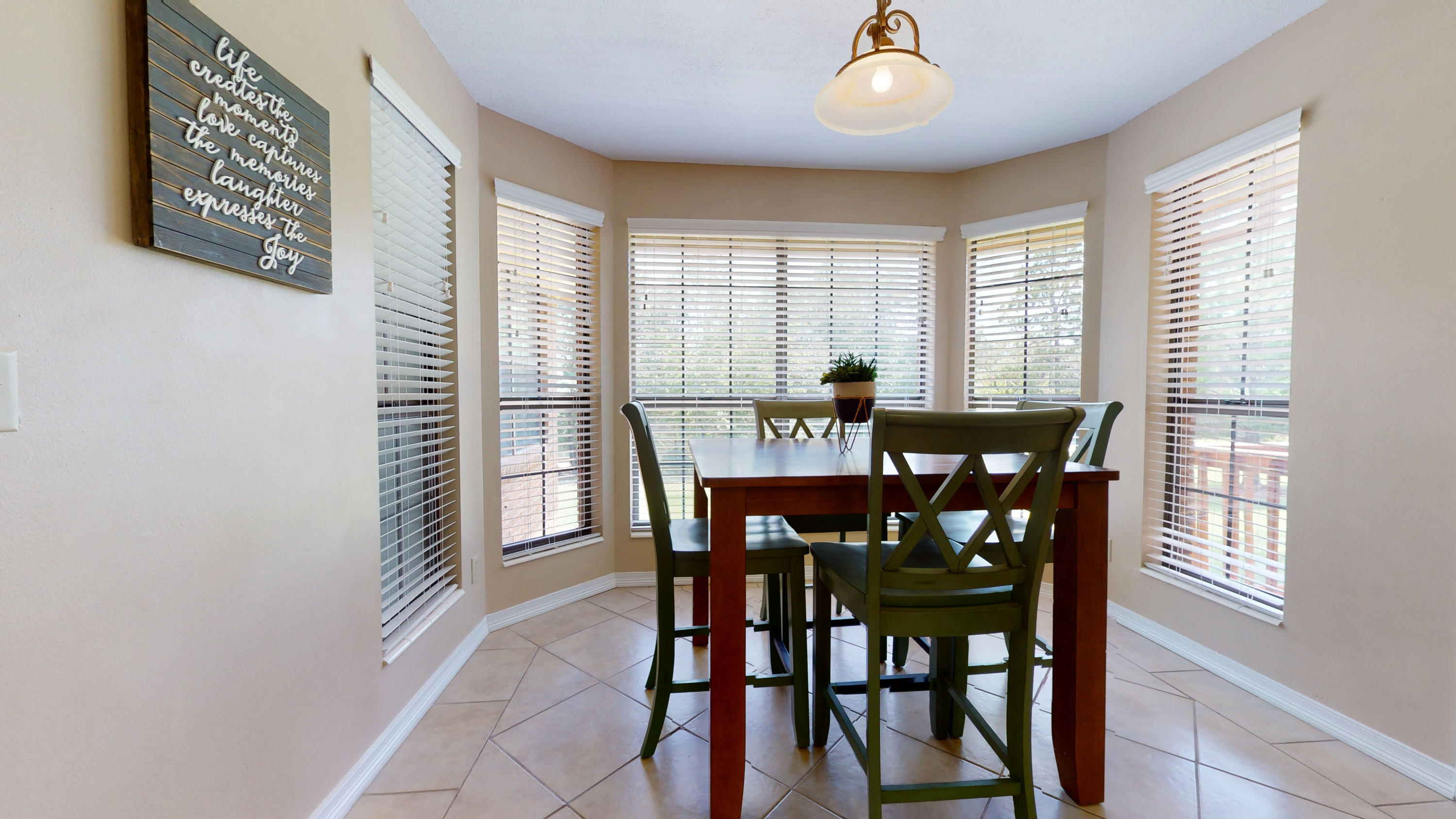 TEN LAKE ESTATES UNIT 1 - Residential