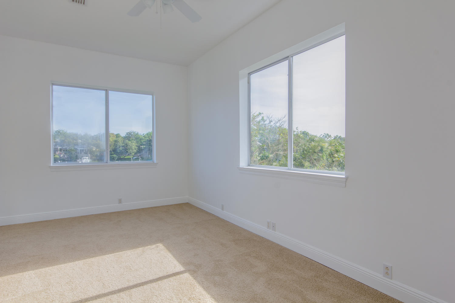 LAKE LORRAINE GARDENS - Residential