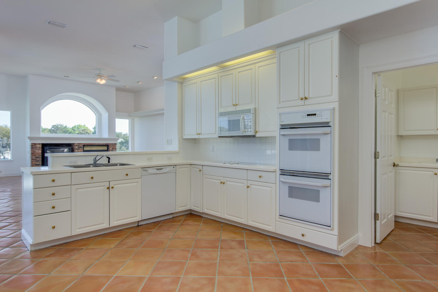 LAKE LORRAINE GARDENS - Residential