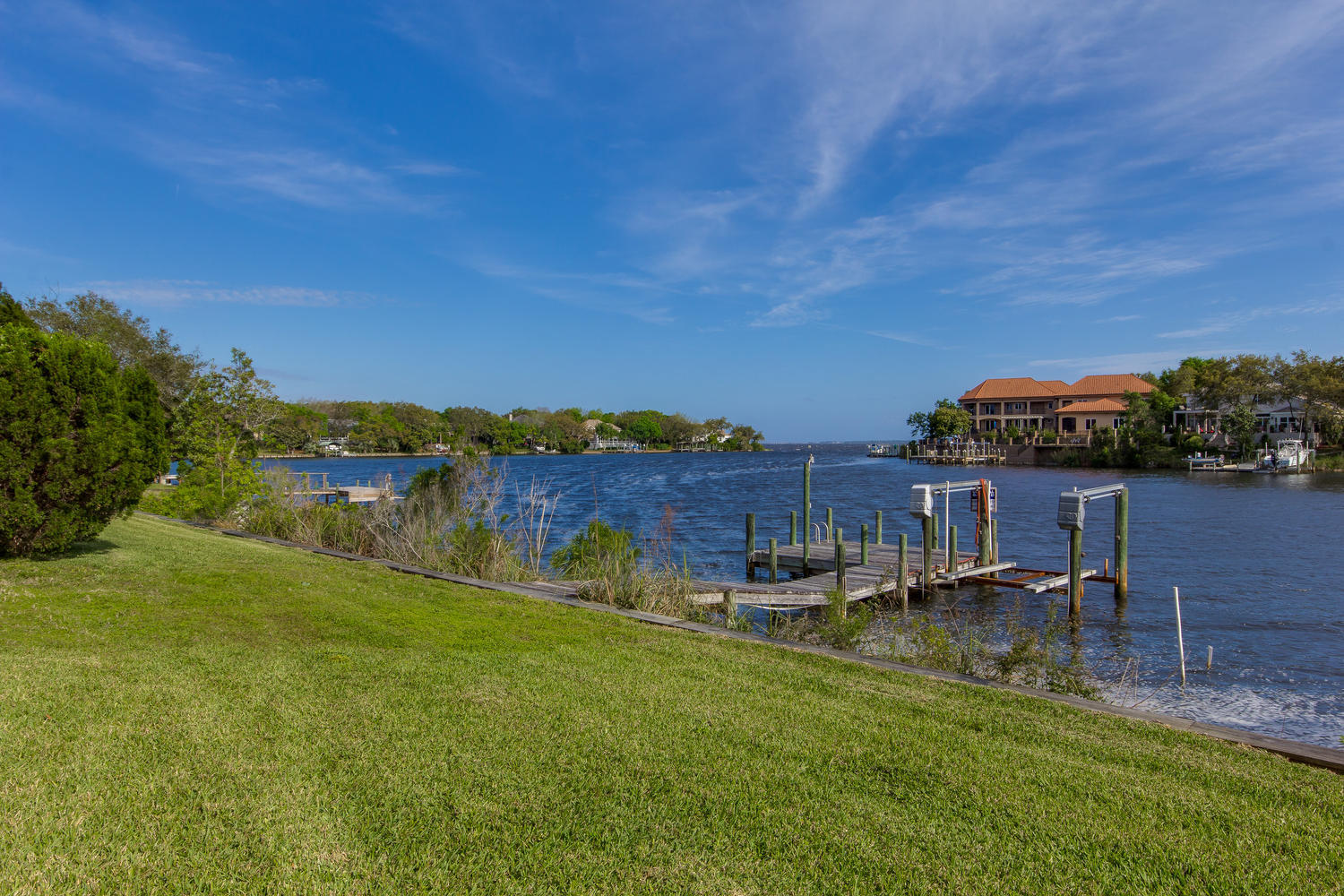LAKE LORRAINE GARDENS - Residential