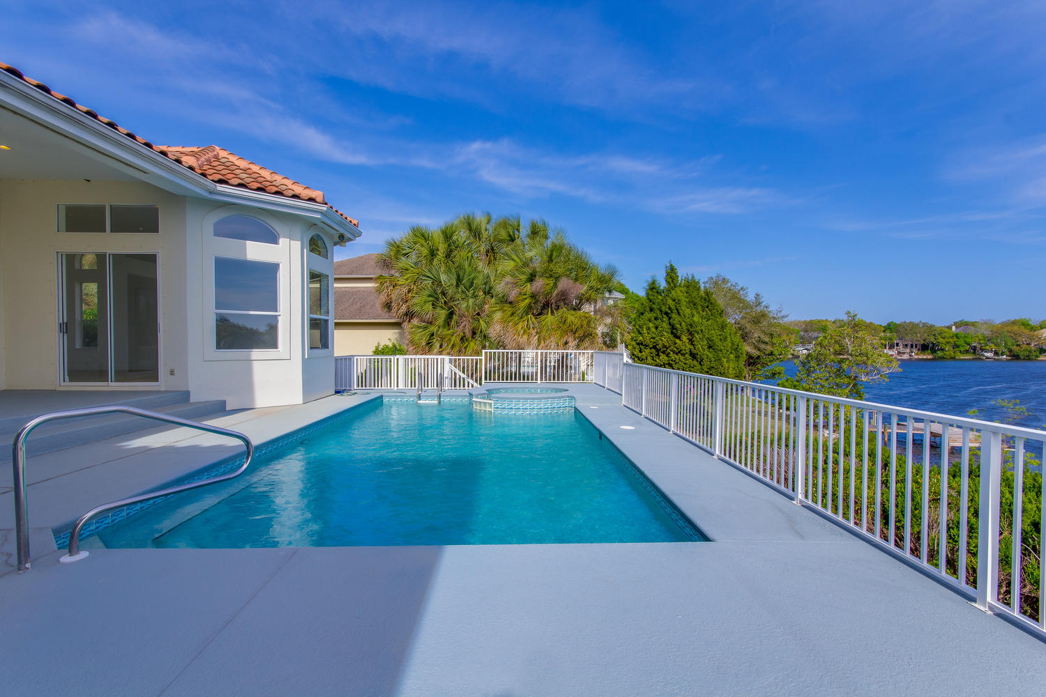 LAKE LORRAINE GARDENS - Residential